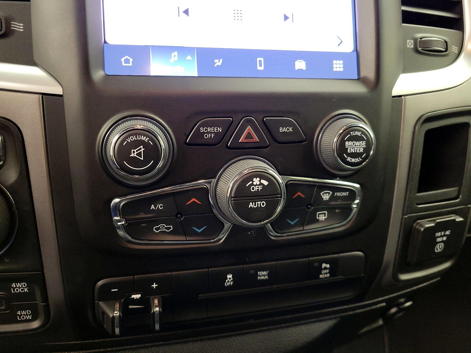 Thumbnail: 2023 RAM 1500 Classic - 16