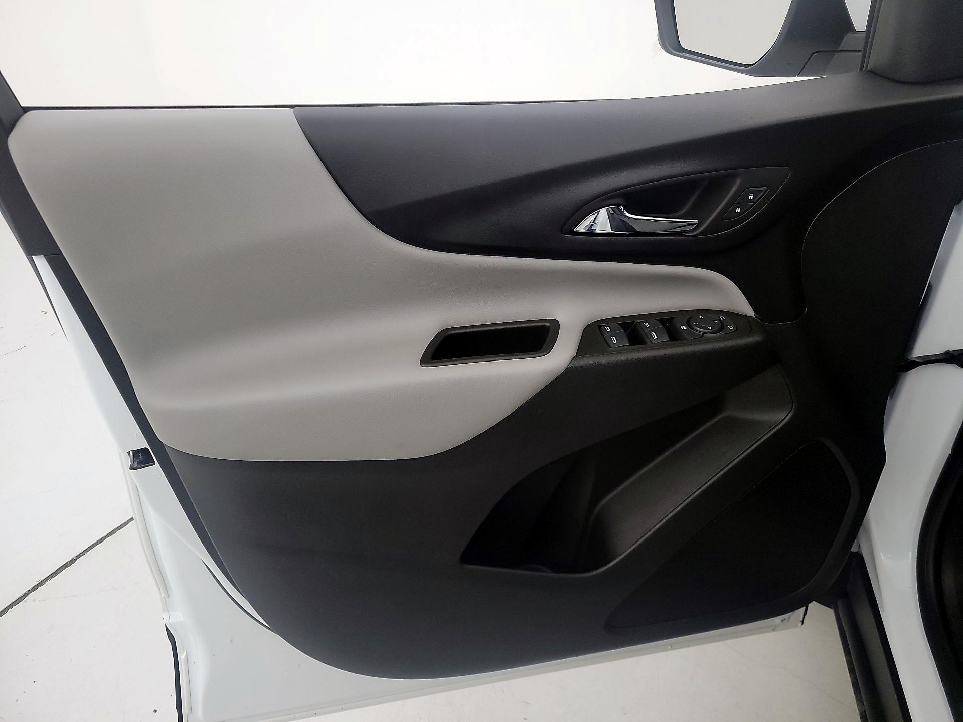 Thumbnail: 2023 Chevrolet Equinox - 12