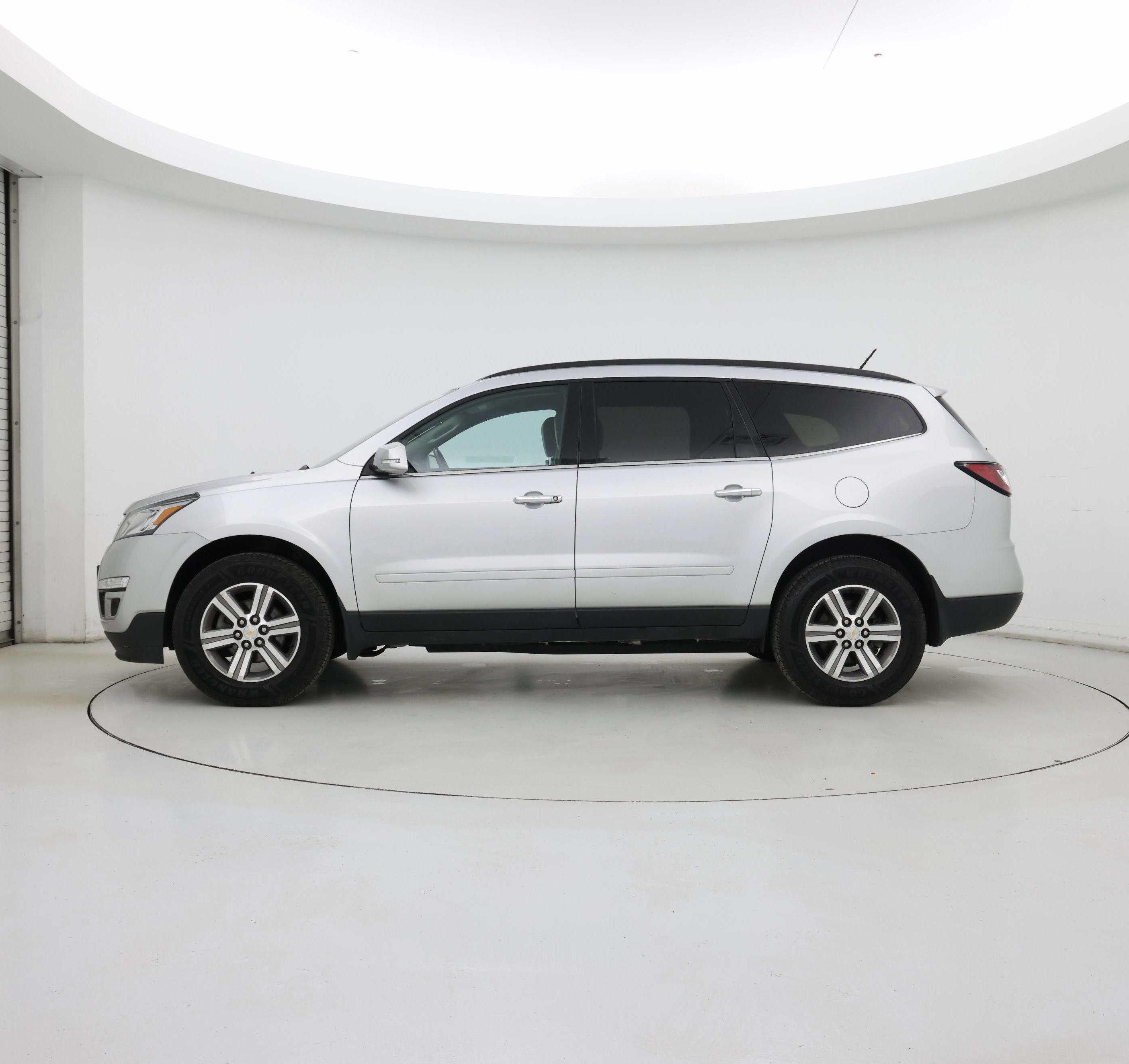 Thumbnail: 2017 Chevrolet Traverse - 3