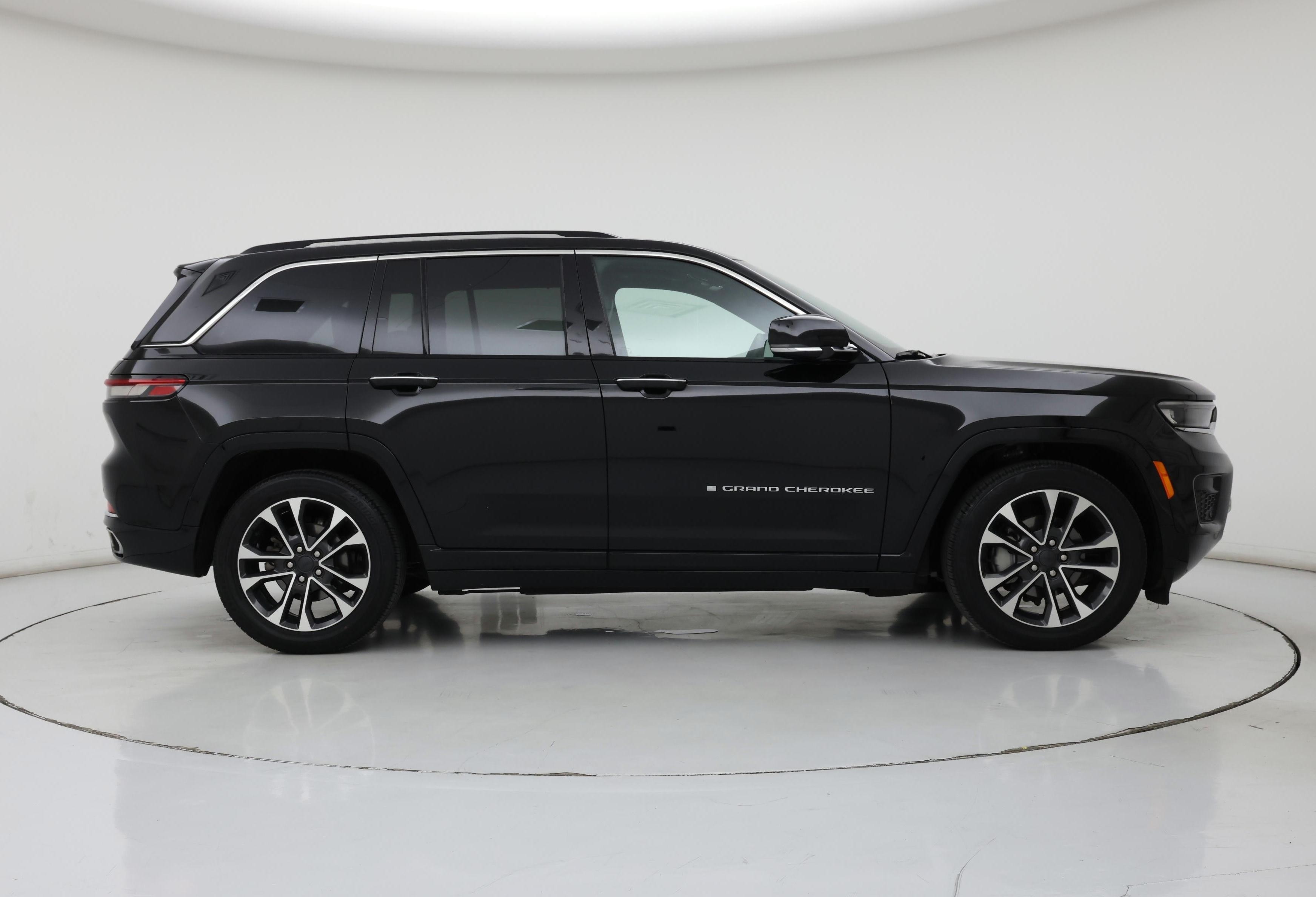 Thumbnail: 2022 Jeep Grand Cherokee - 7