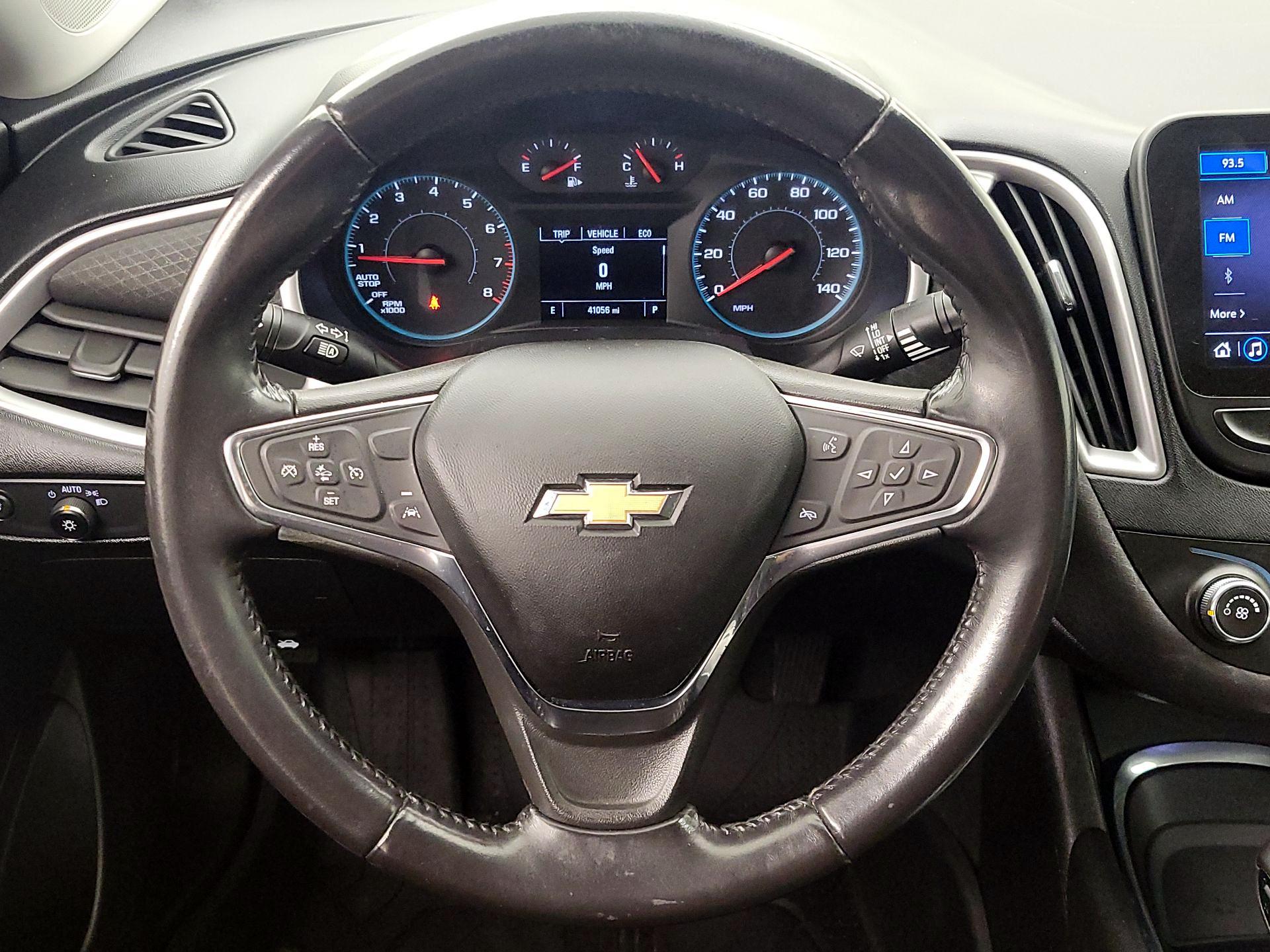 Thumbnail: 2021 Chevrolet Malibu - 10