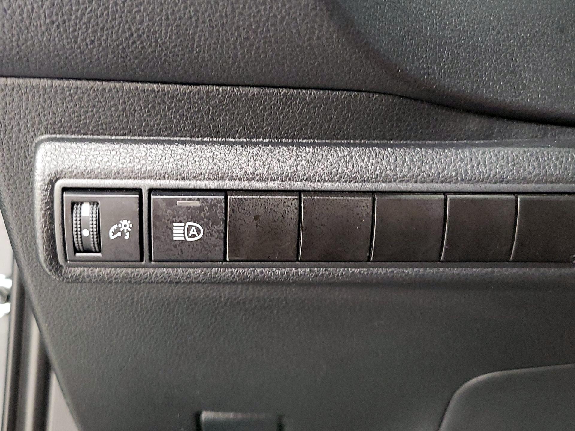 Thumbnail: 2024 Toyota Corolla - 13