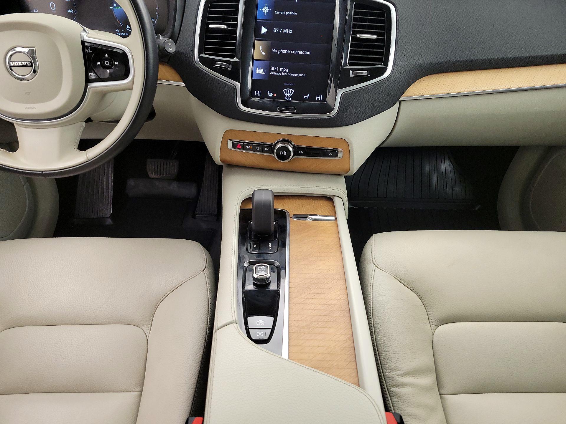 Thumbnail: 2022 Volvo XC90 - 18