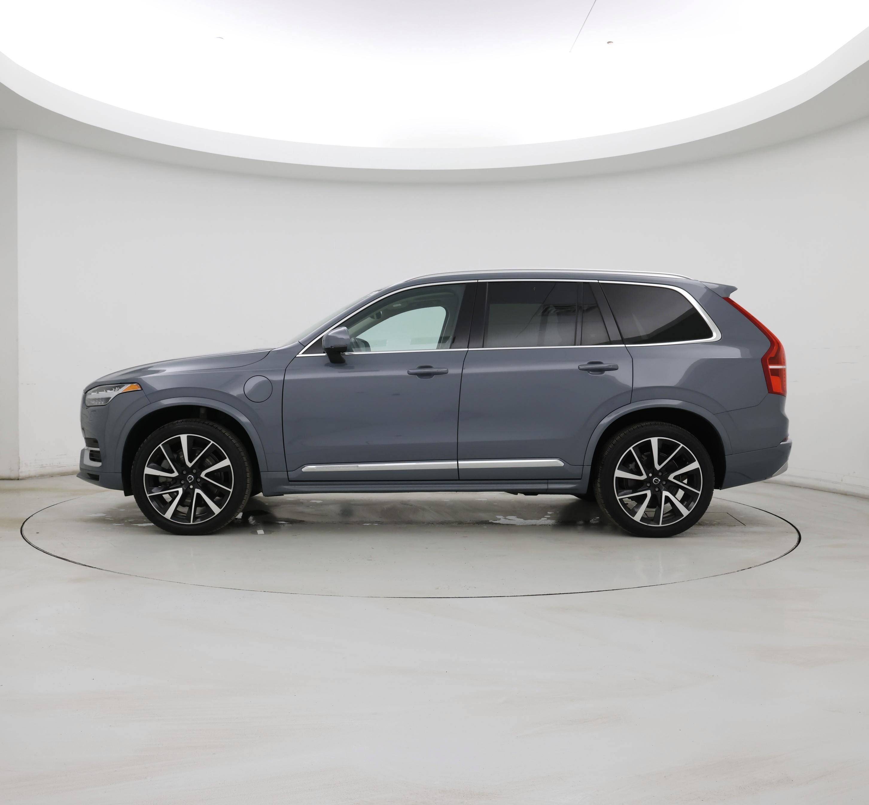 Thumbnail: 2022 Volvo XC90 - 3