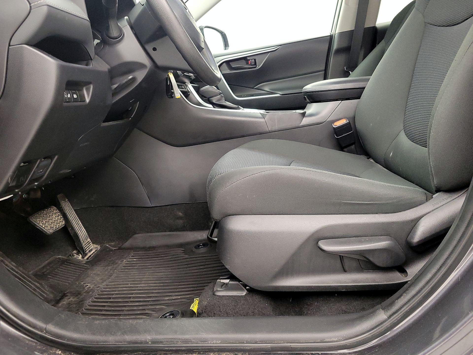 Thumbnail: 2024 Toyota RAV4 - 11