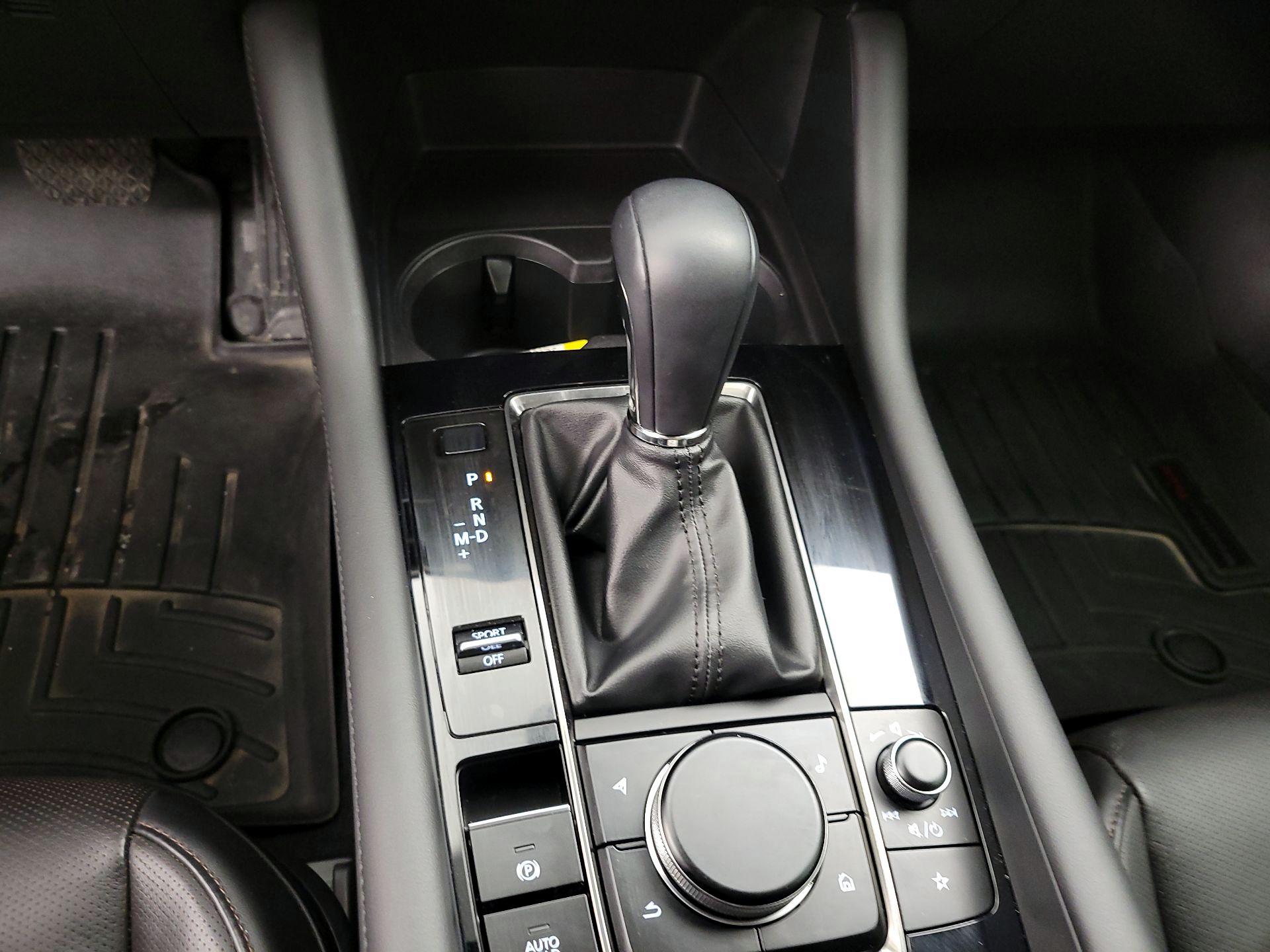 Thumbnail: 2021 Mazda Mazda3 - 17