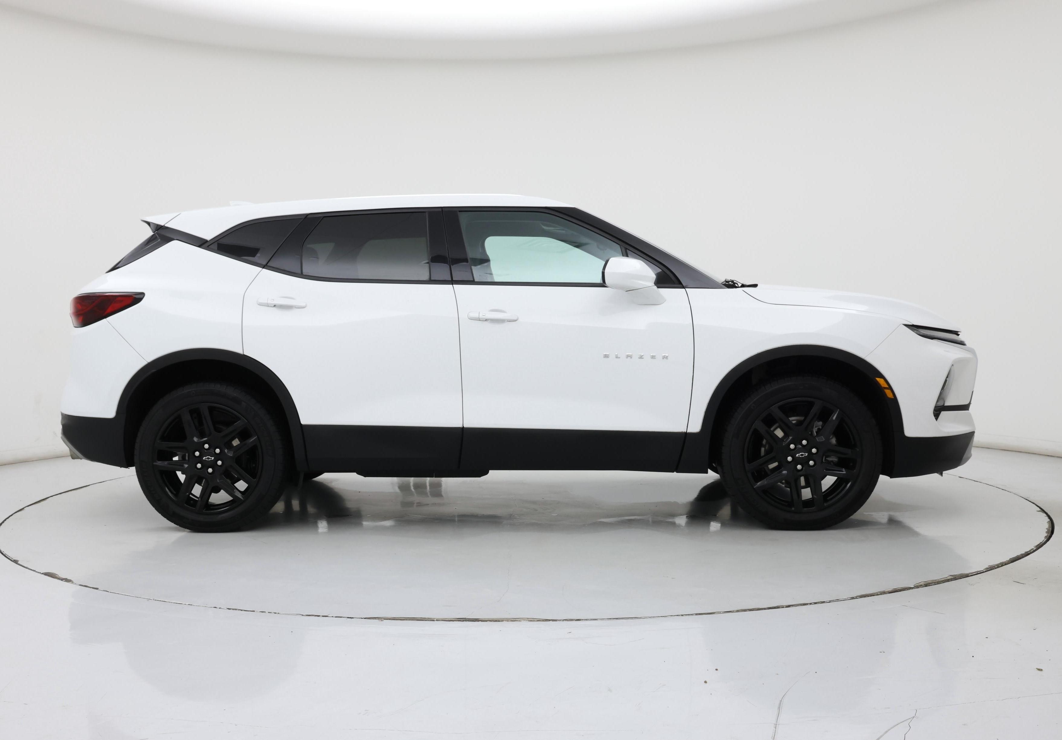 Thumbnail: 2023 Chevrolet Blazer - 7