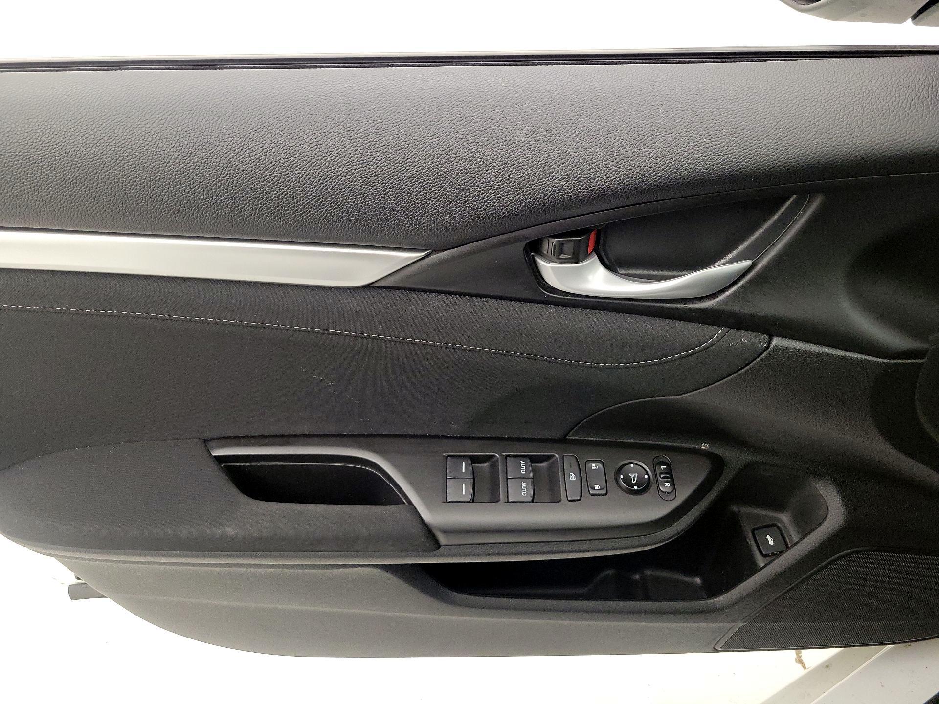 Thumbnail: 2018 Honda Civic - 12