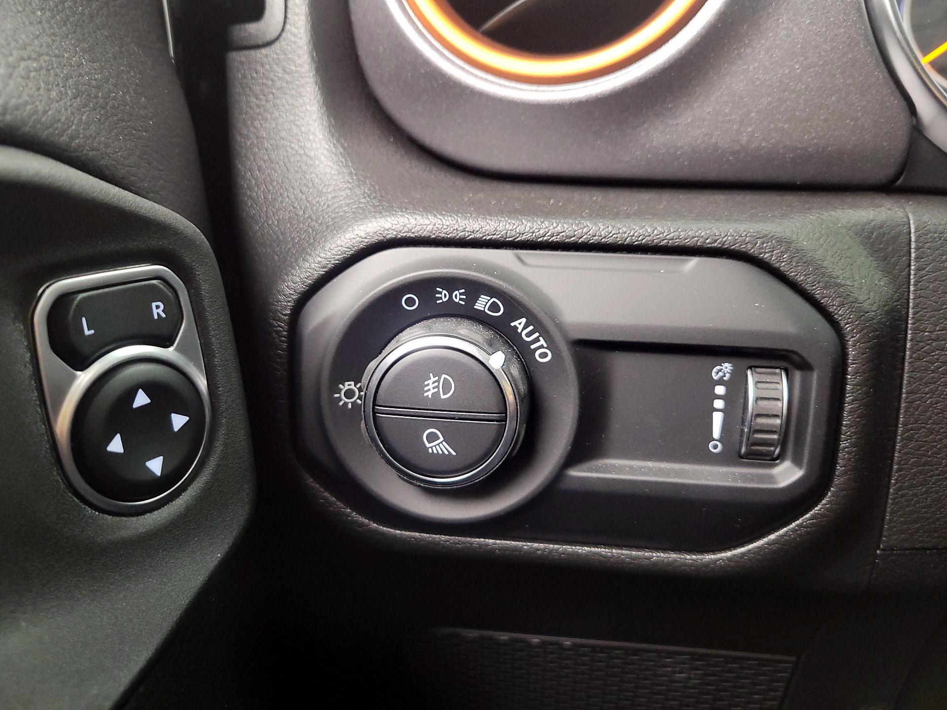 Thumbnail: 2023 Jeep Gladiator - 13