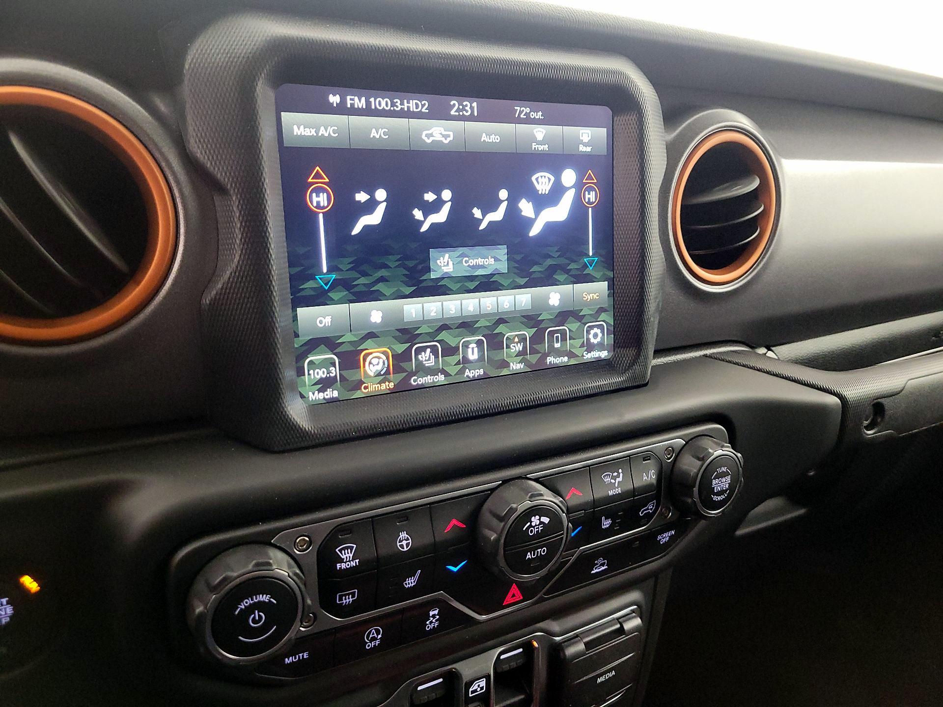 Thumbnail: 2023 Jeep Gladiator - 17