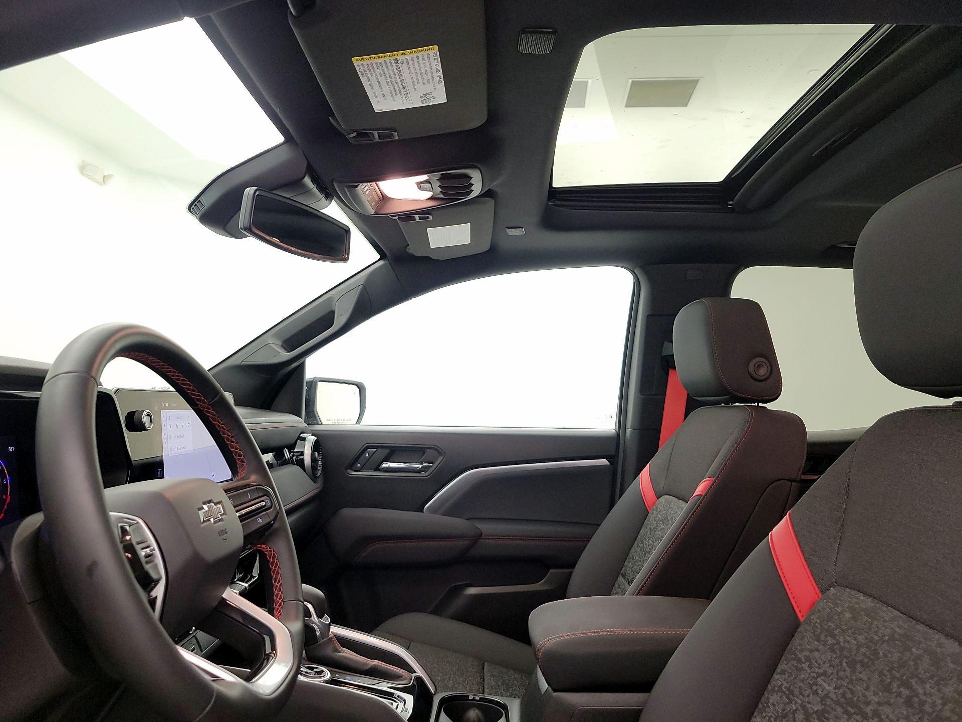 Thumbnail: 2024 Chevrolet Colorado - 20