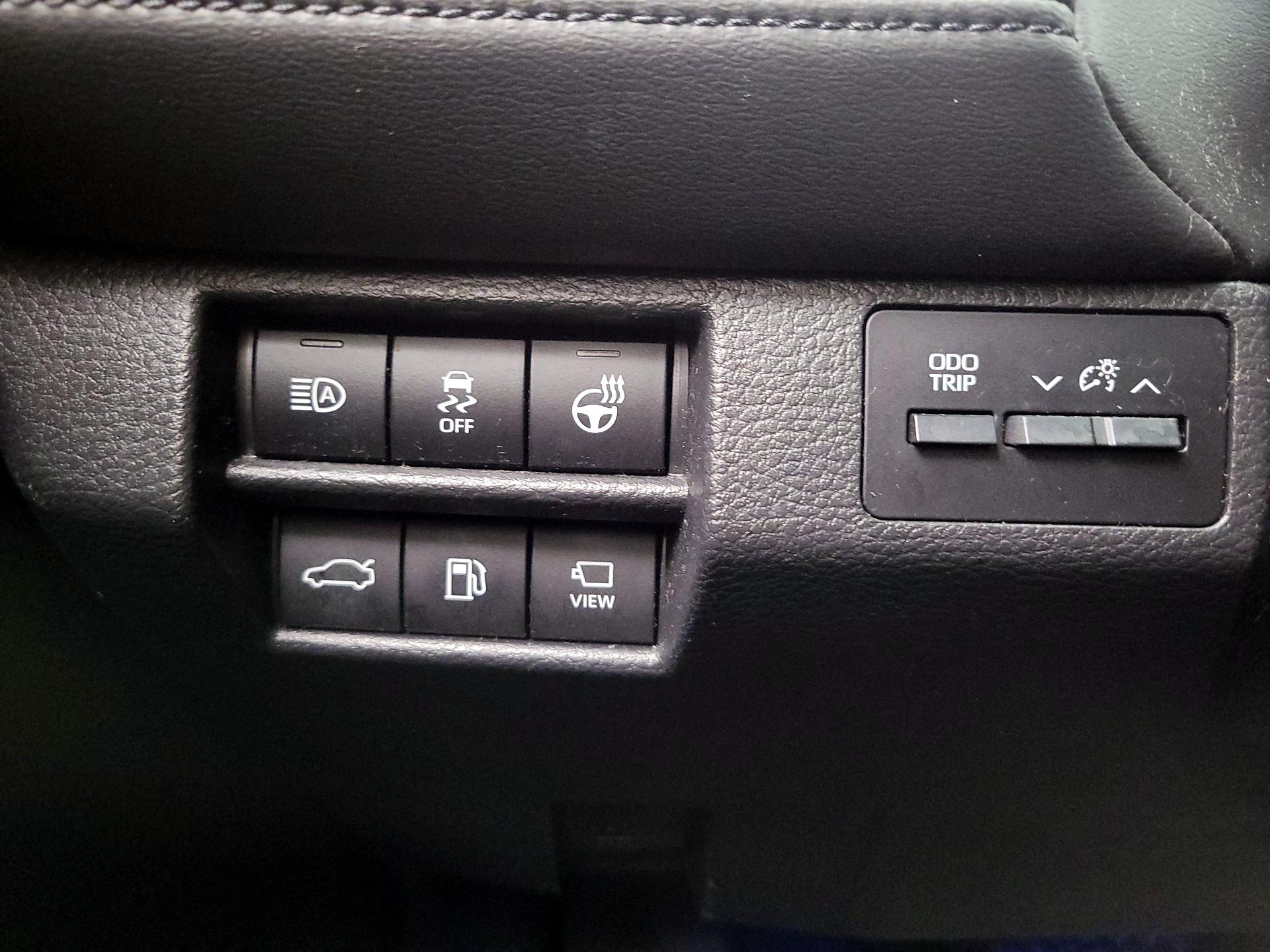 Thumbnail: 2021 Toyota Avalon - 13