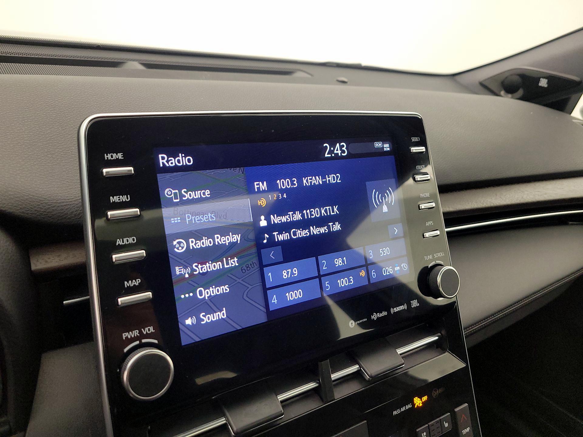 Thumbnail: 2021 Toyota Avalon - 16