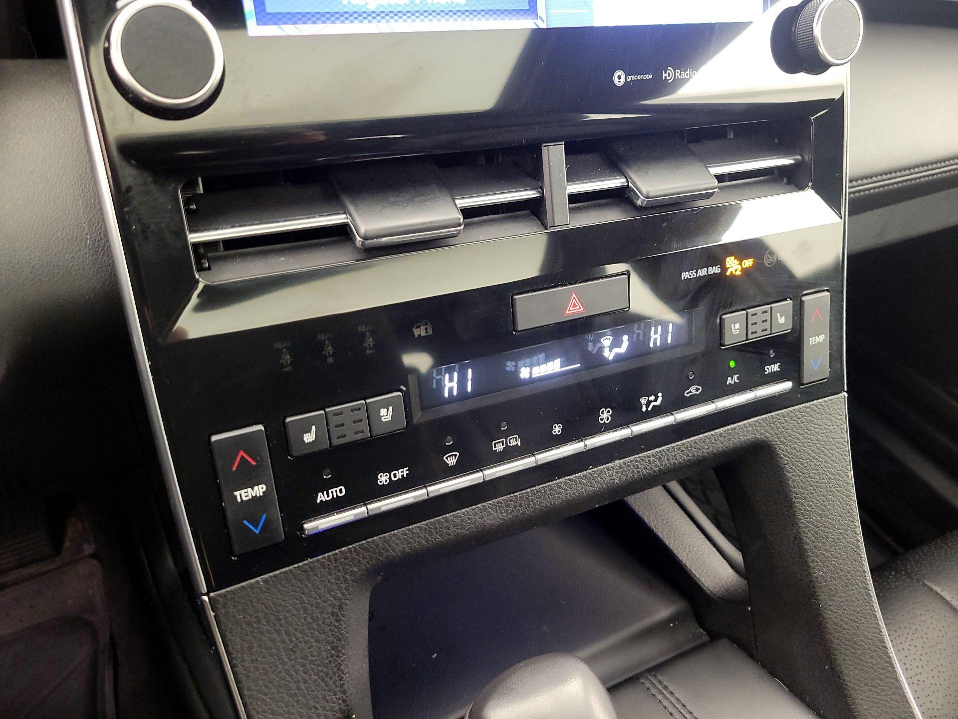 Thumbnail: 2021 Toyota Avalon - 17