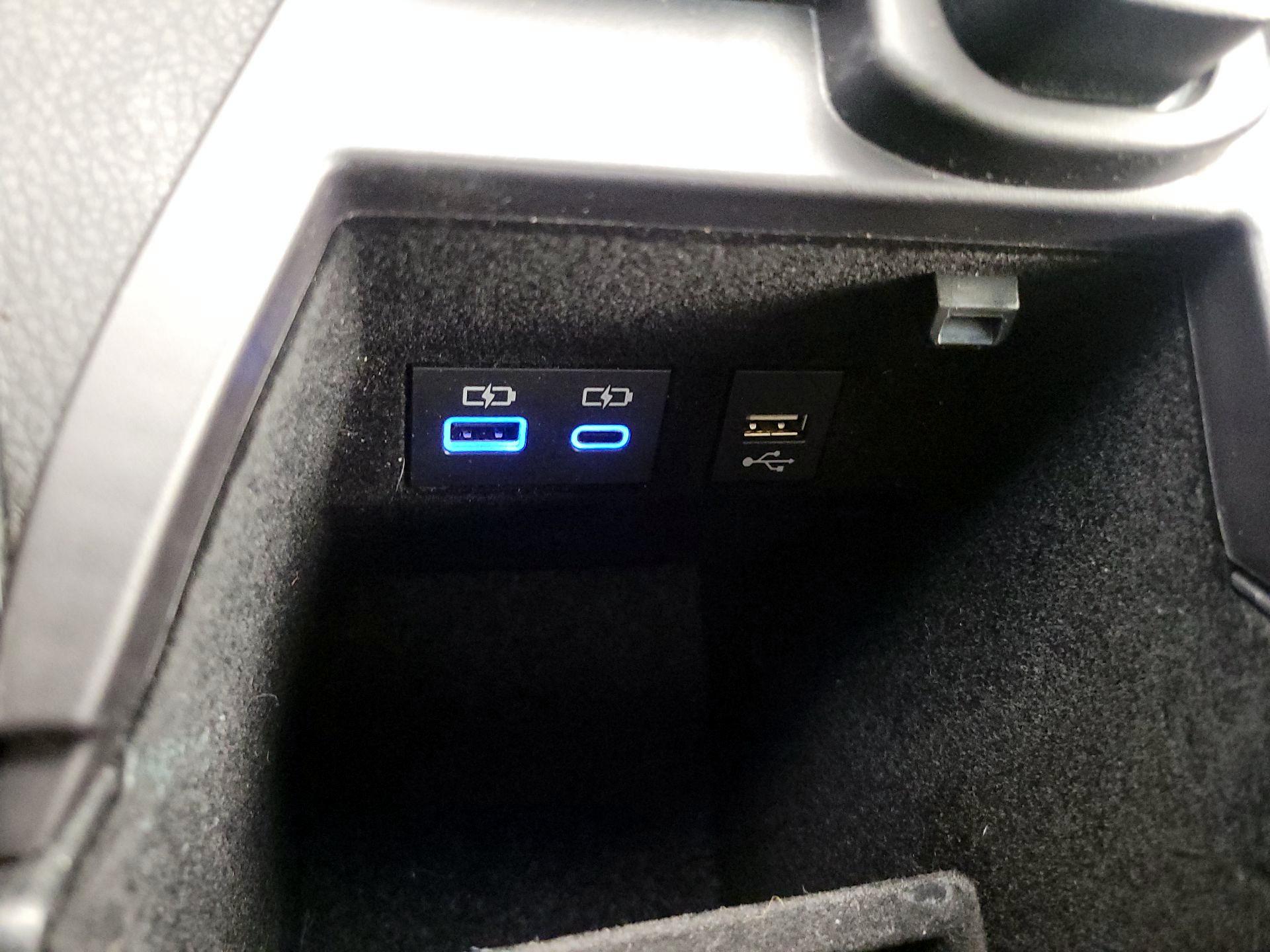 Thumbnail: 2021 Toyota Avalon - 19