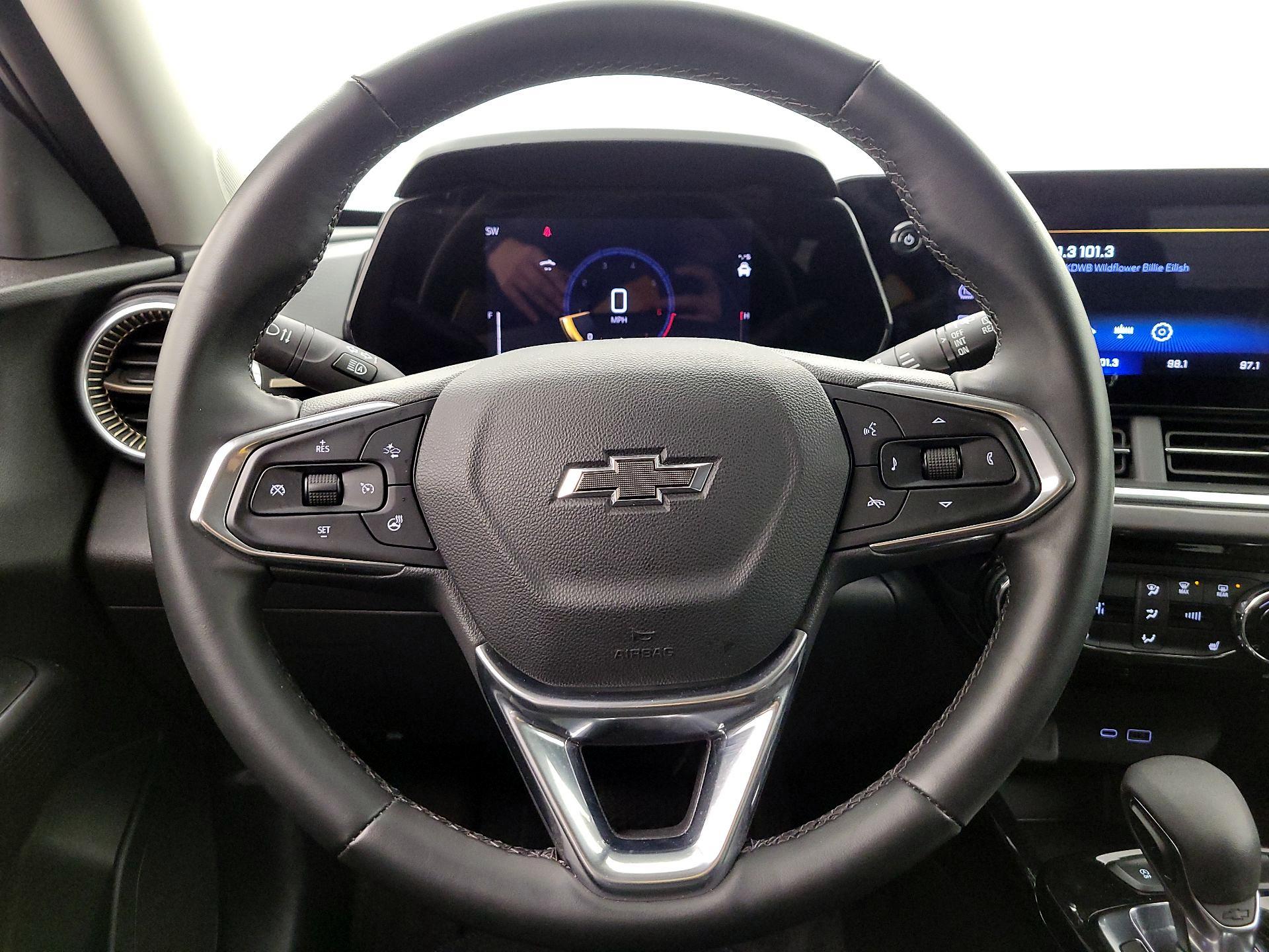 Thumbnail: 2025 Chevrolet Trax - 10