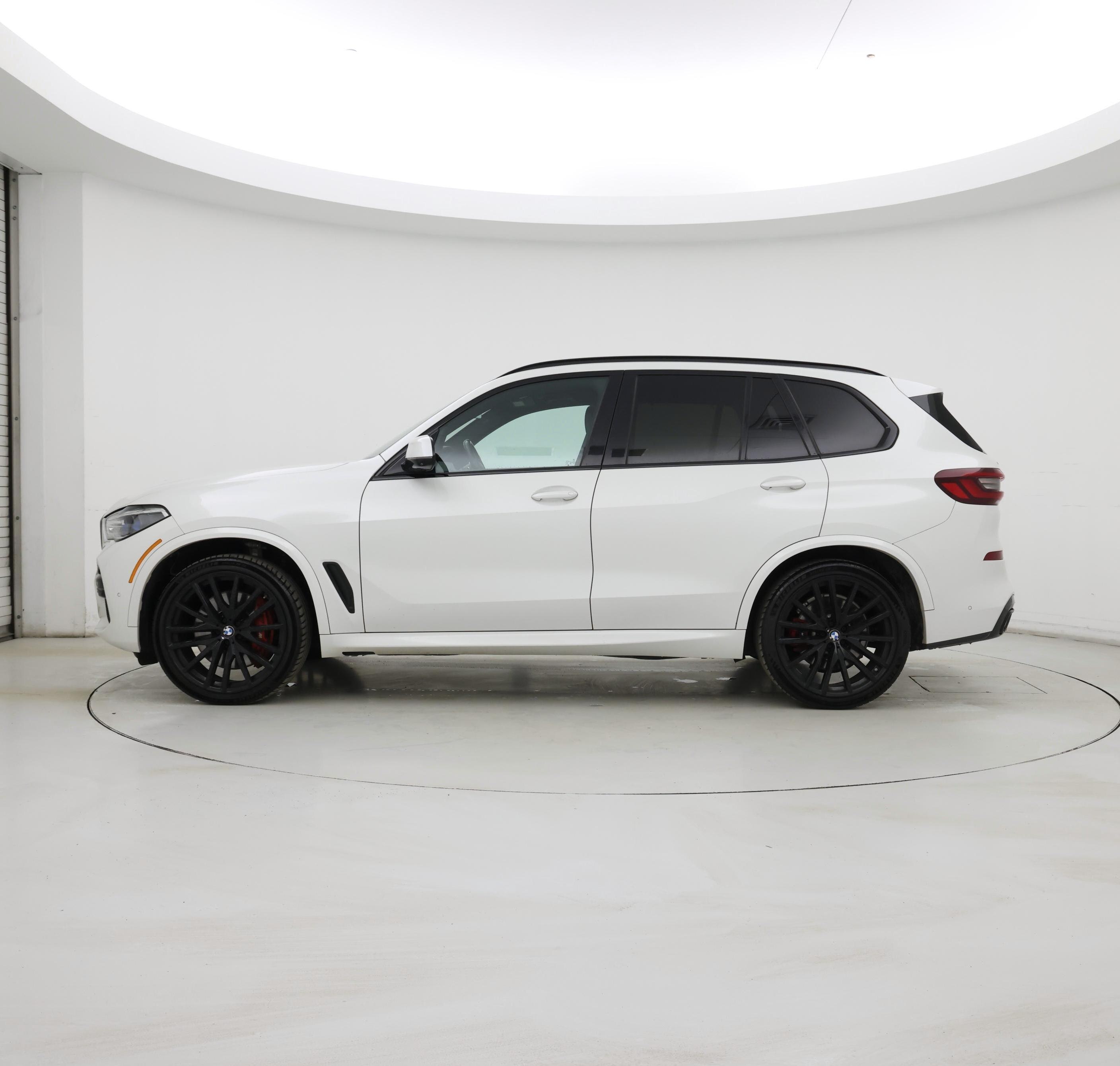 Thumbnail: 2021 BMW X5 - 3