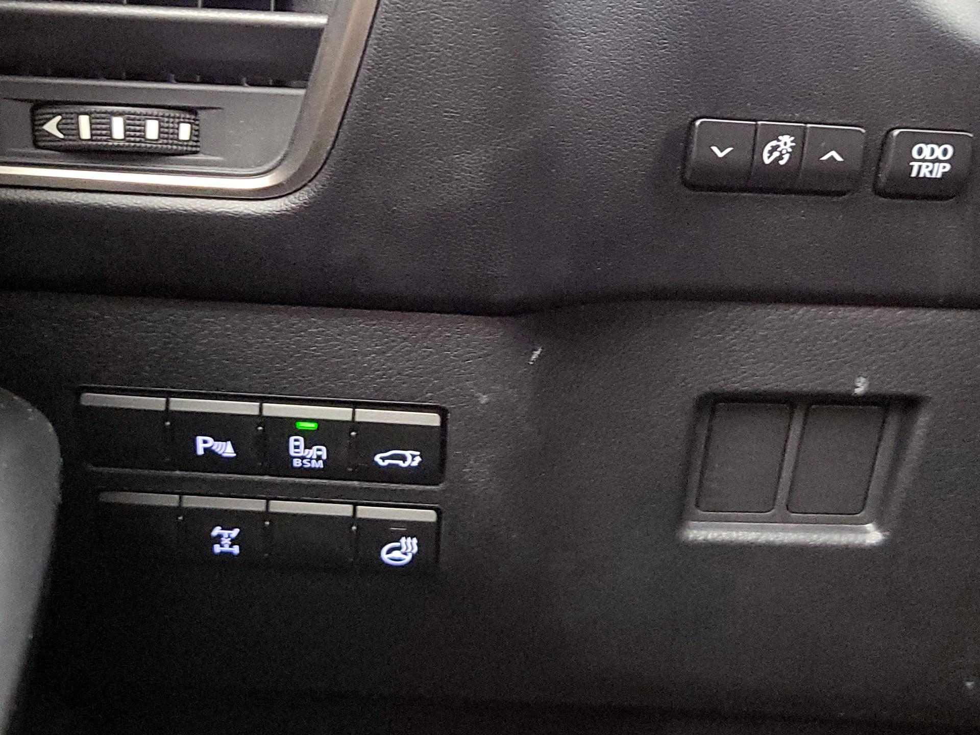 Thumbnail: 2017 Lexus NX - 13