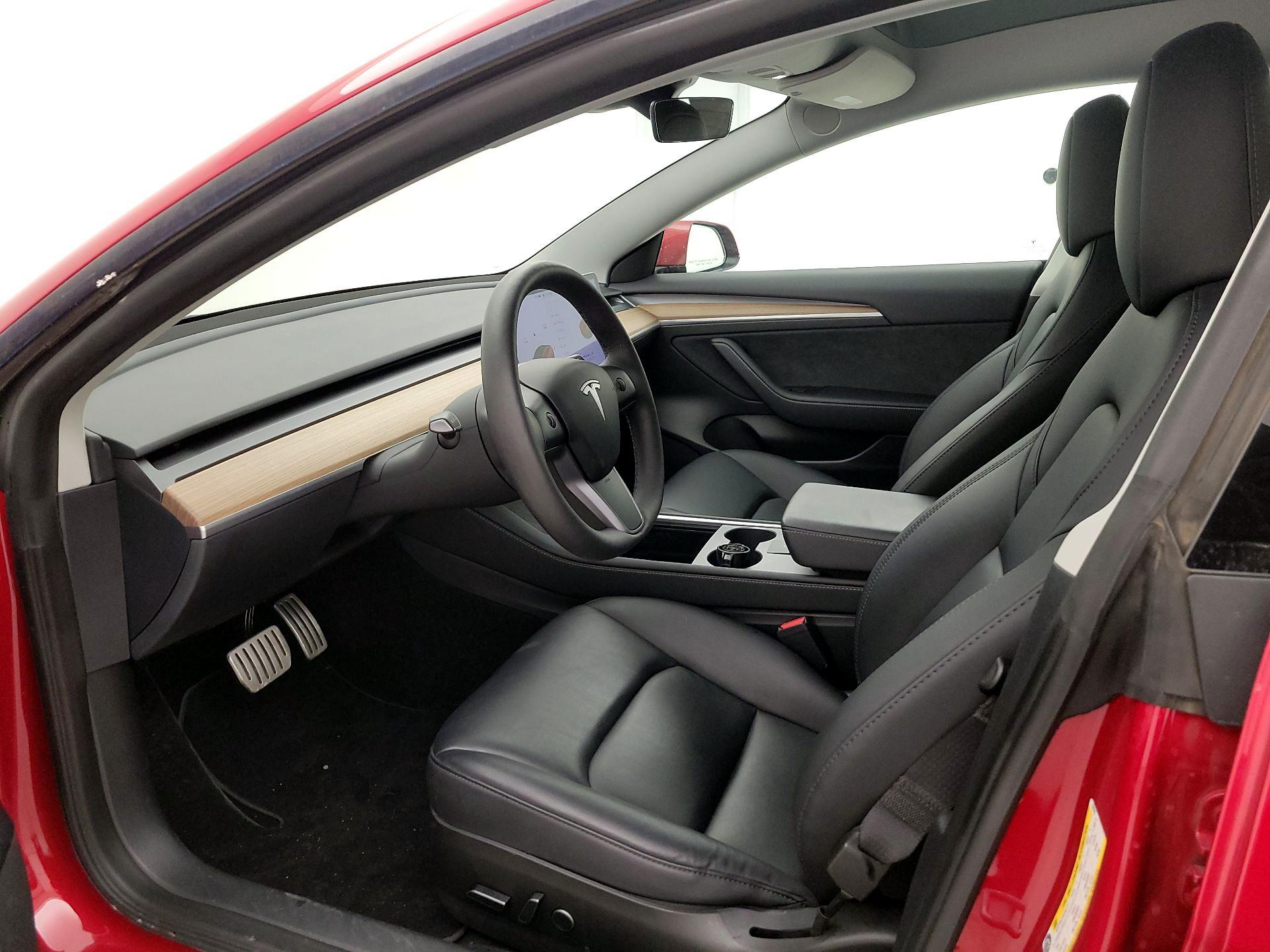 Thumbnail: 2023 Tesla Model 3 - 11