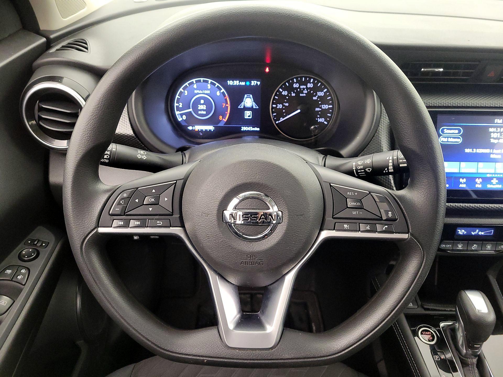 Thumbnail: 2021 Nissan Kicks - 10