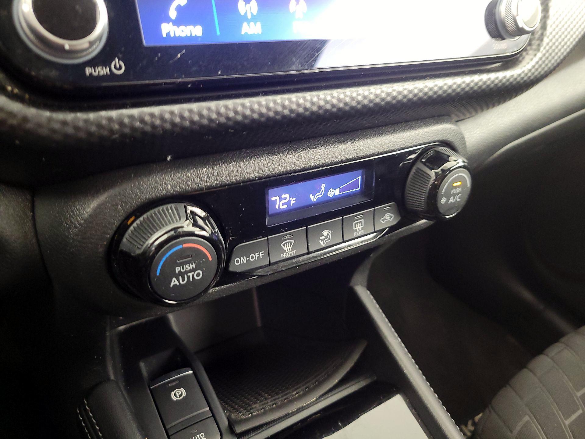 Thumbnail: 2021 Nissan Kicks - 15