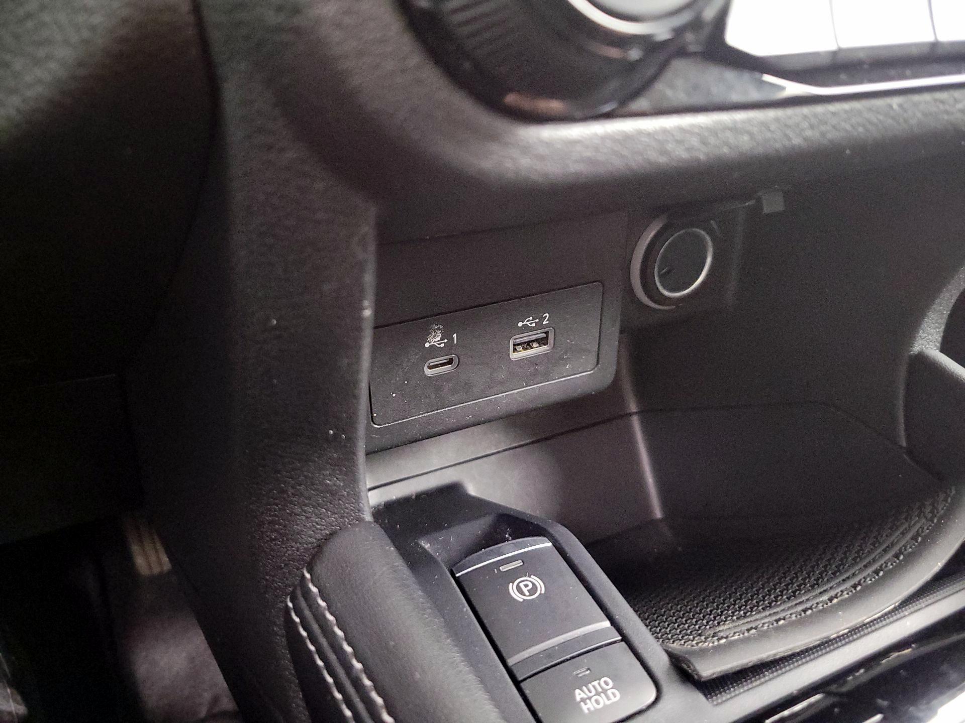 Thumbnail: 2021 Nissan Kicks - 17