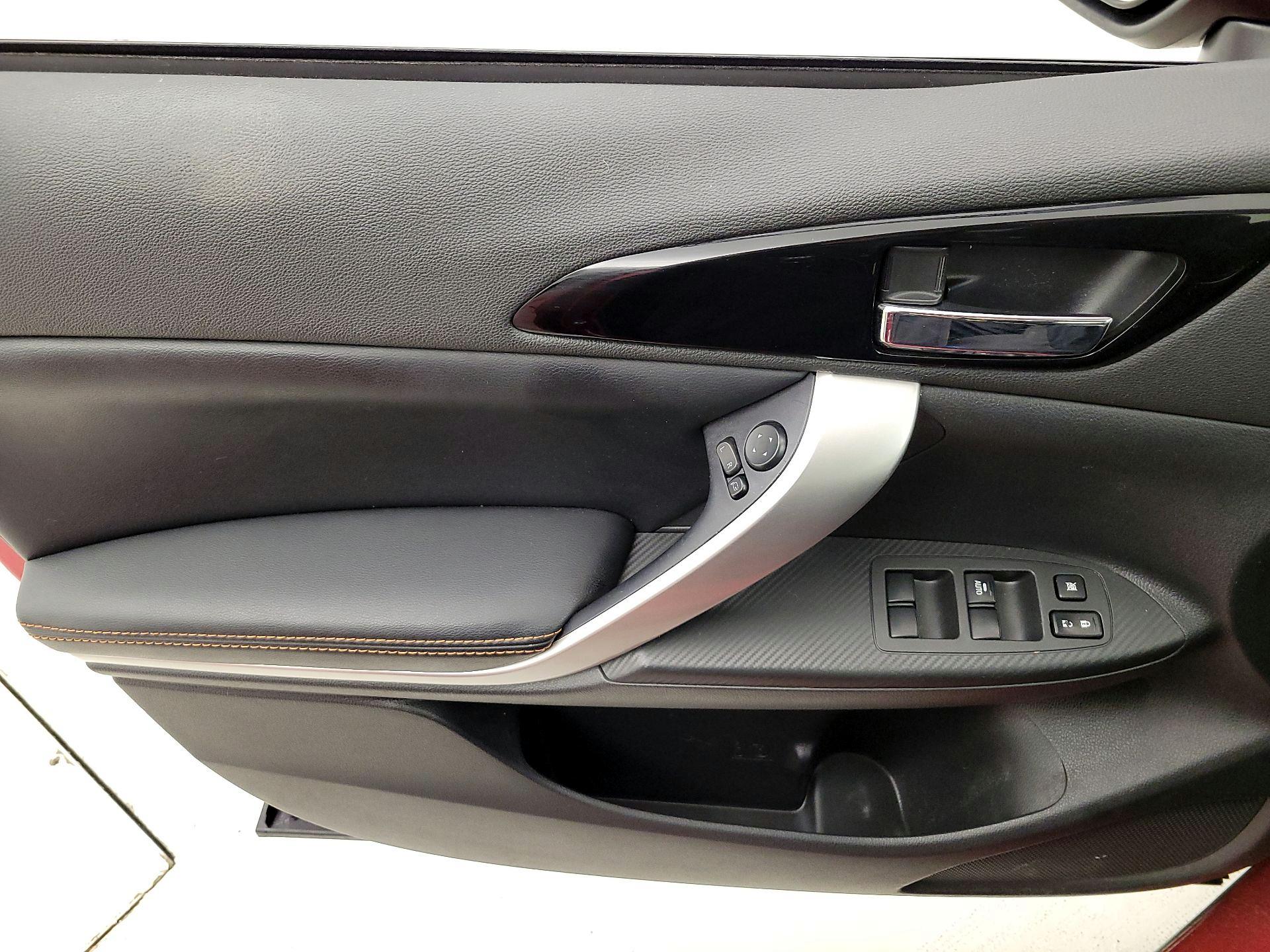 Thumbnail: 2018 Mitsubishi Eclipse Cross - 12