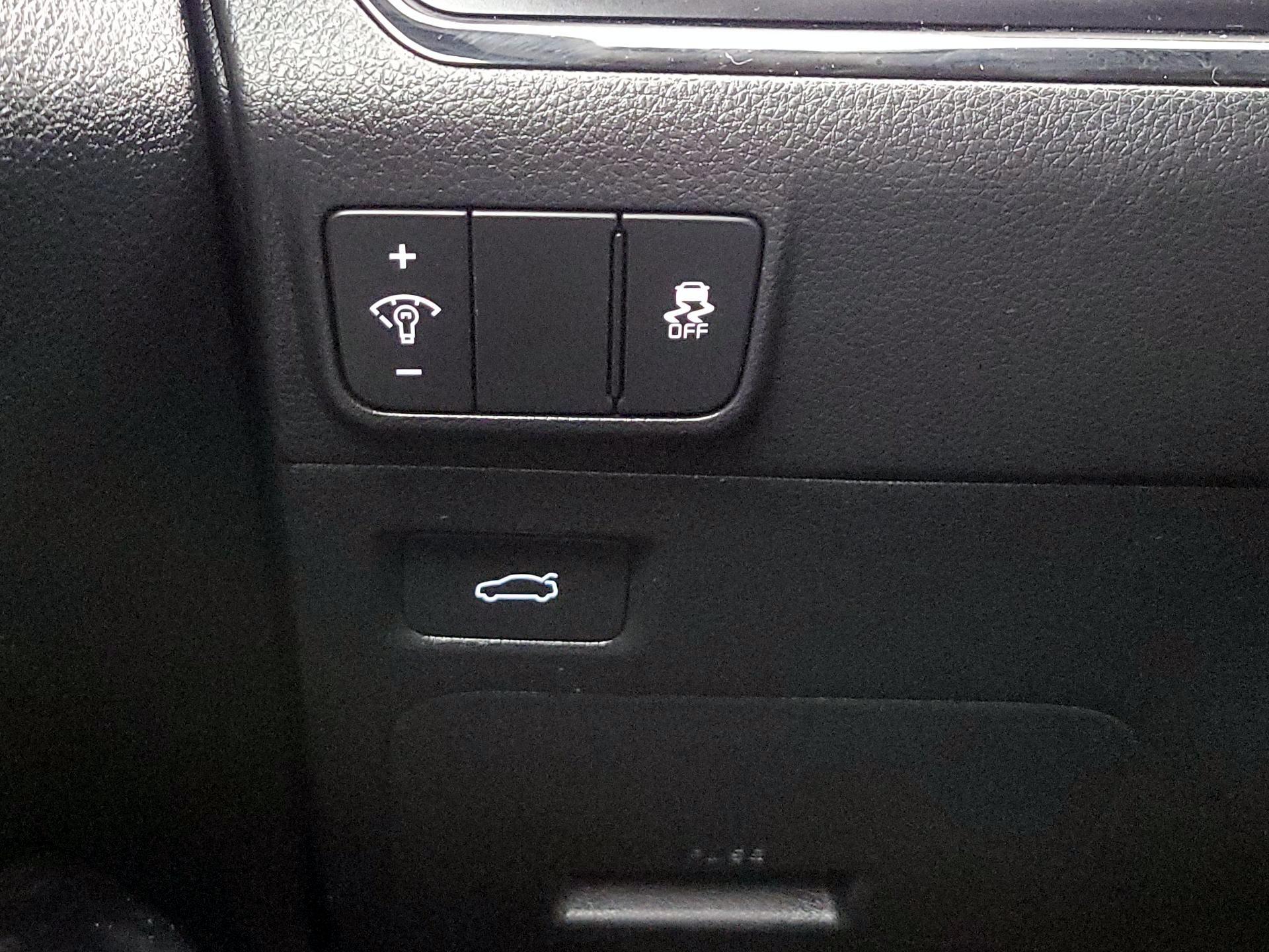 Thumbnail: 2025 Kia K5 - 13