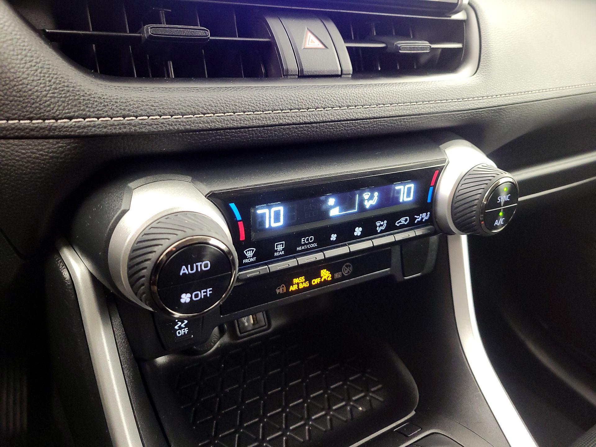 Thumbnail: 2024 Toyota RAV4 - 17