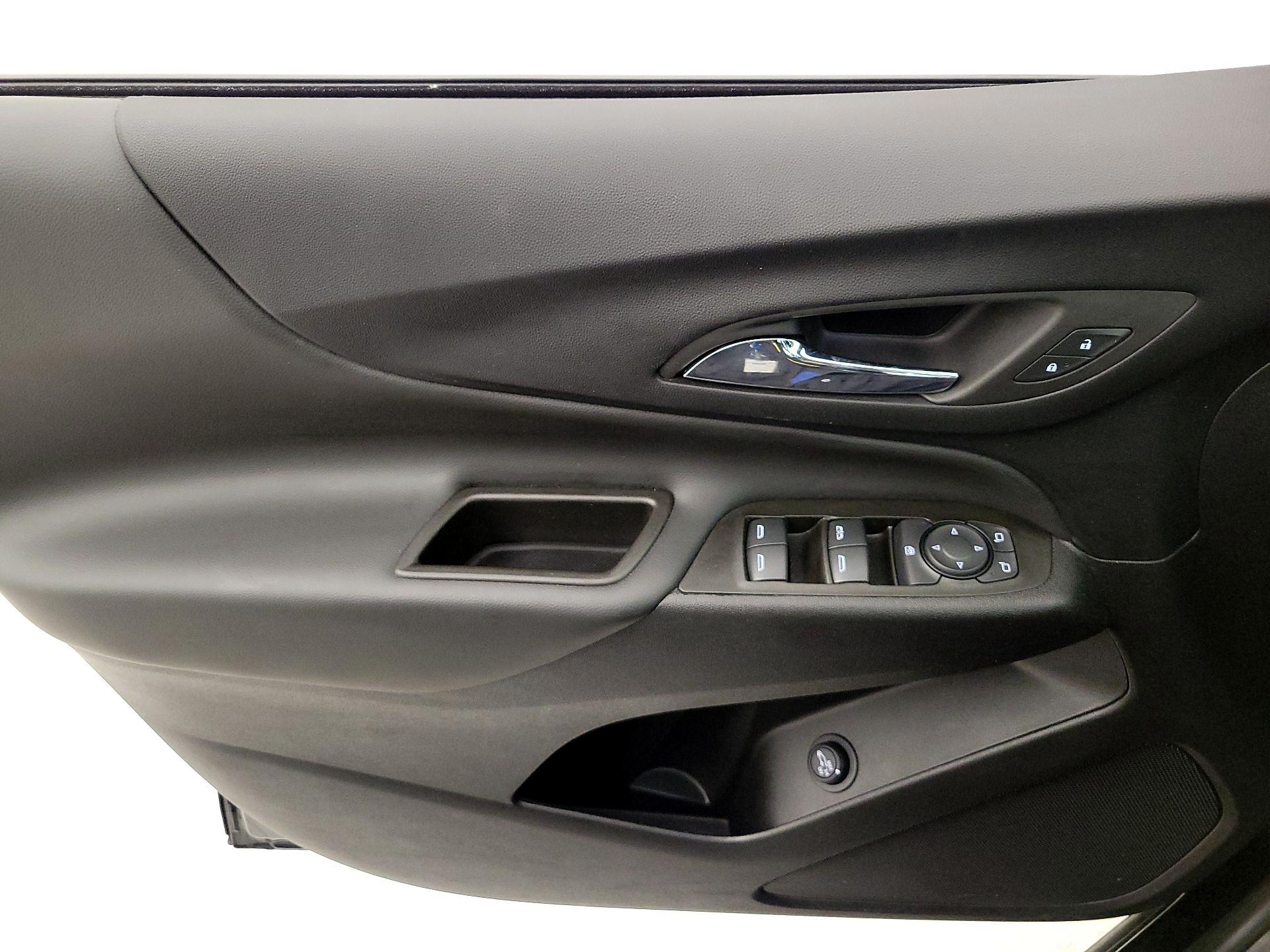 Thumbnail: 2023 Chevrolet Equinox - 12