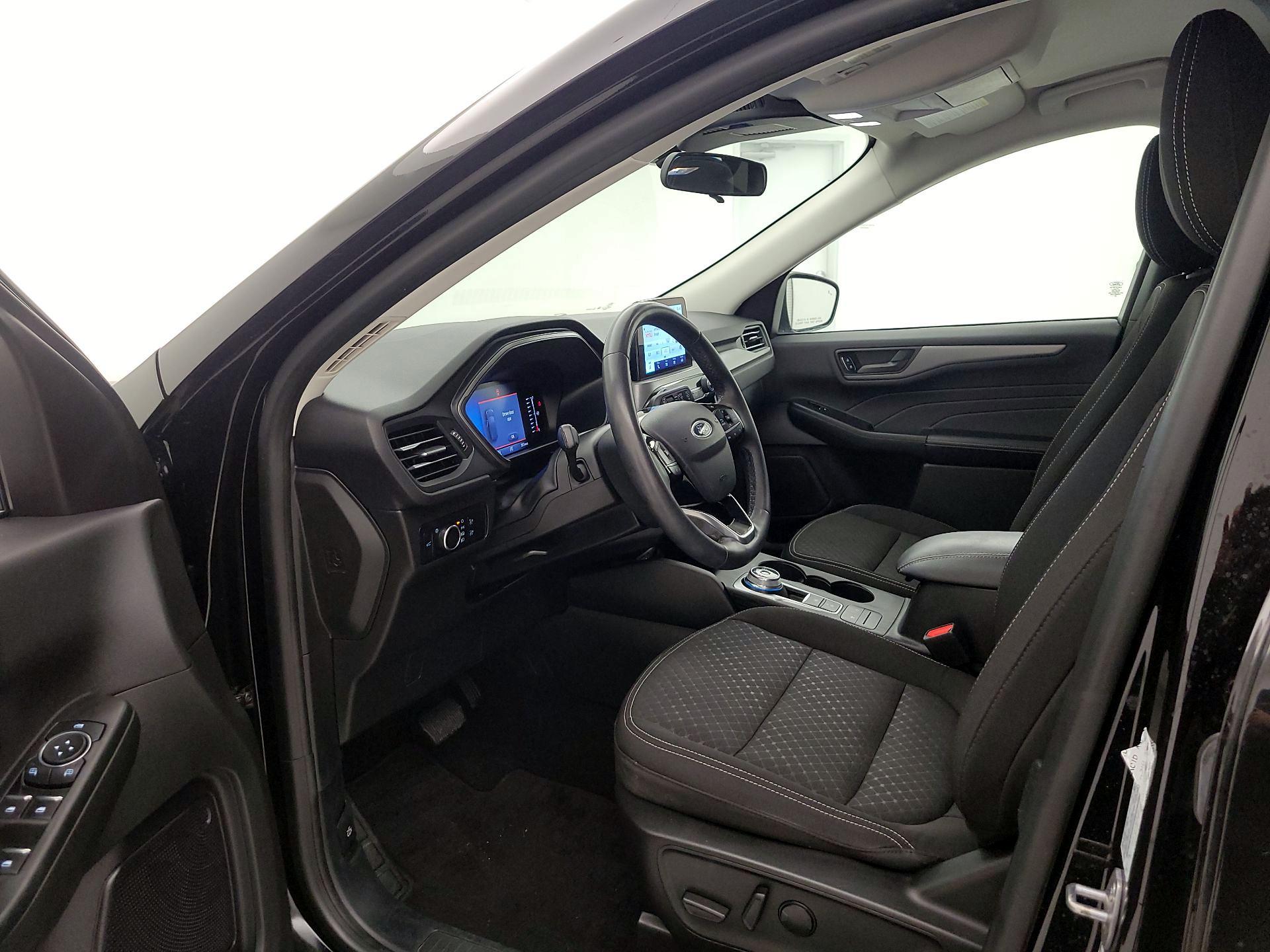 Thumbnail: 2023 Ford Escape - 11