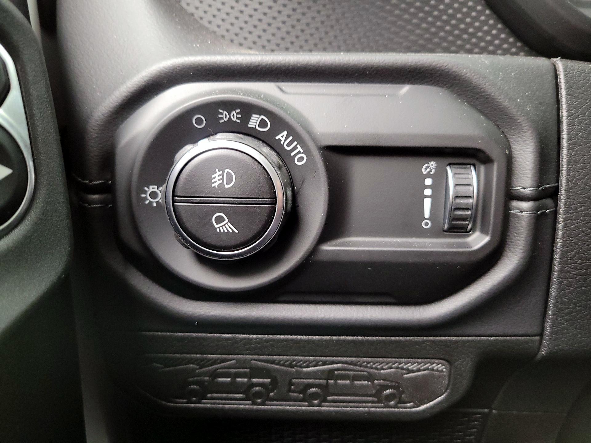 Thumbnail: 2025 Jeep Gladiator - 13