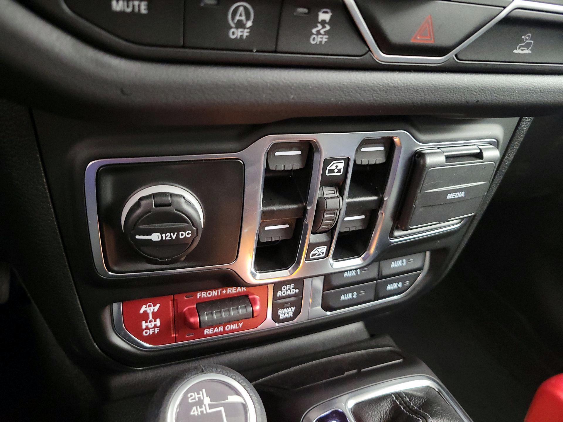 Thumbnail: 2025 Jeep Gladiator - 19