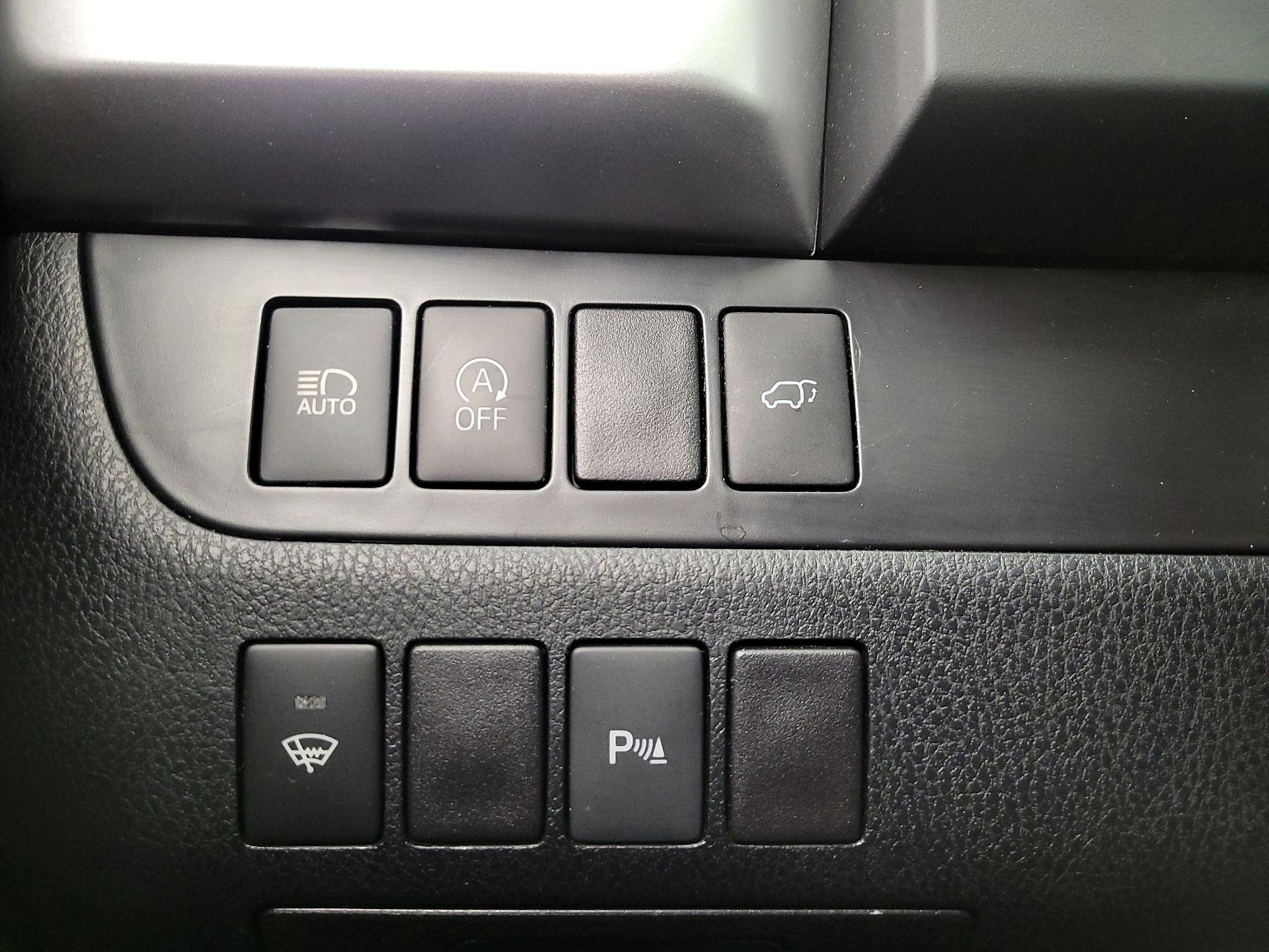 Thumbnail: 2018 Toyota Highlander - 13