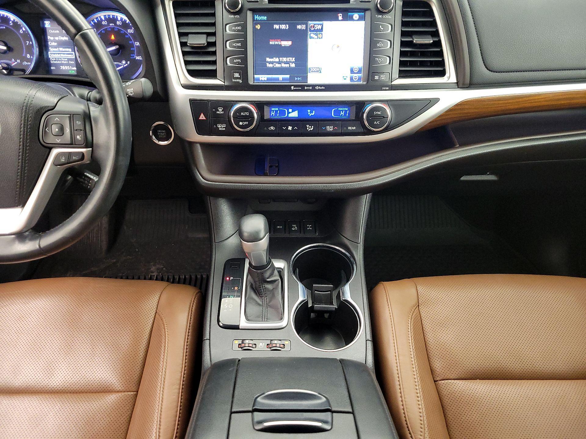 Thumbnail: 2018 Toyota Highlander - 17