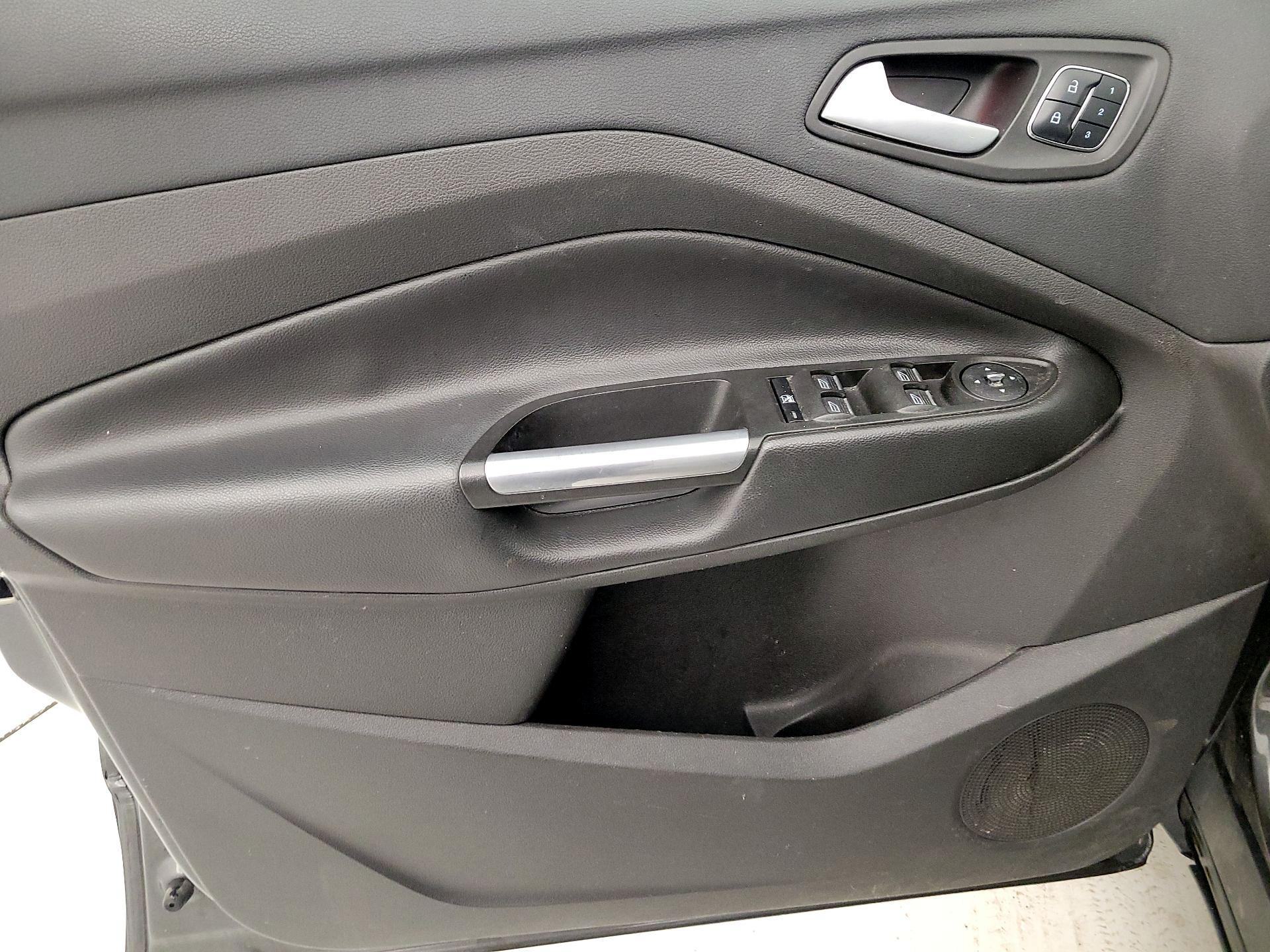 Thumbnail: 2016 Ford Escape - 12