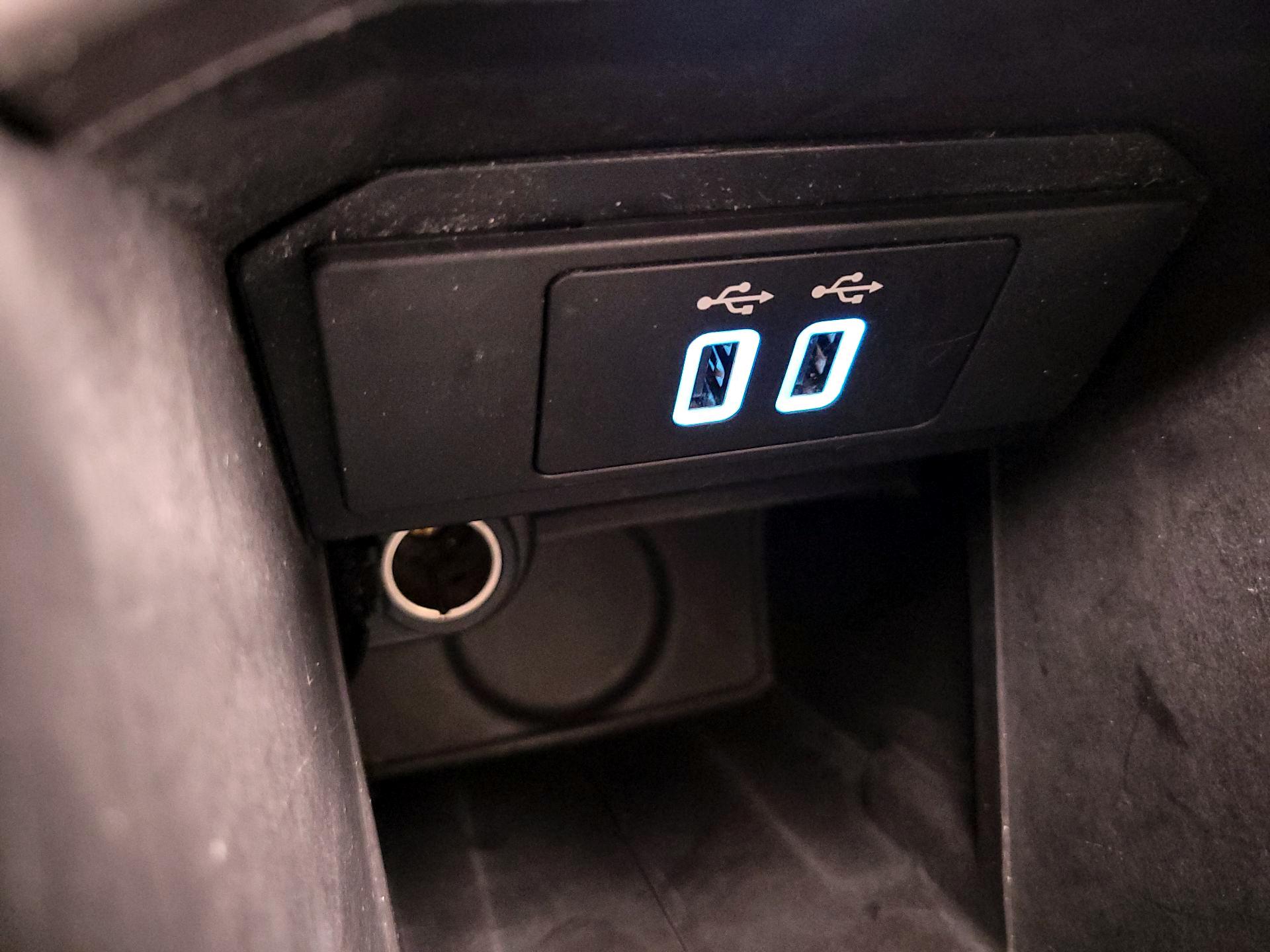 Thumbnail: 2016 Ford Escape - 19