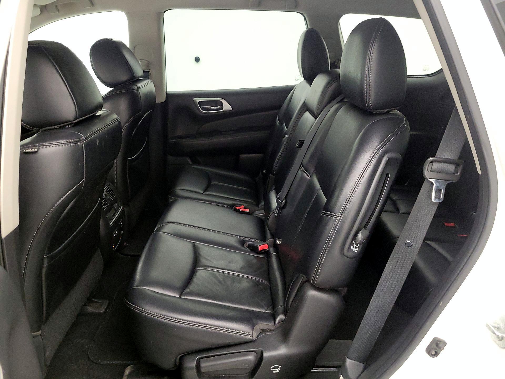 Thumbnail: 2017 Nissan Pathfinder - 20