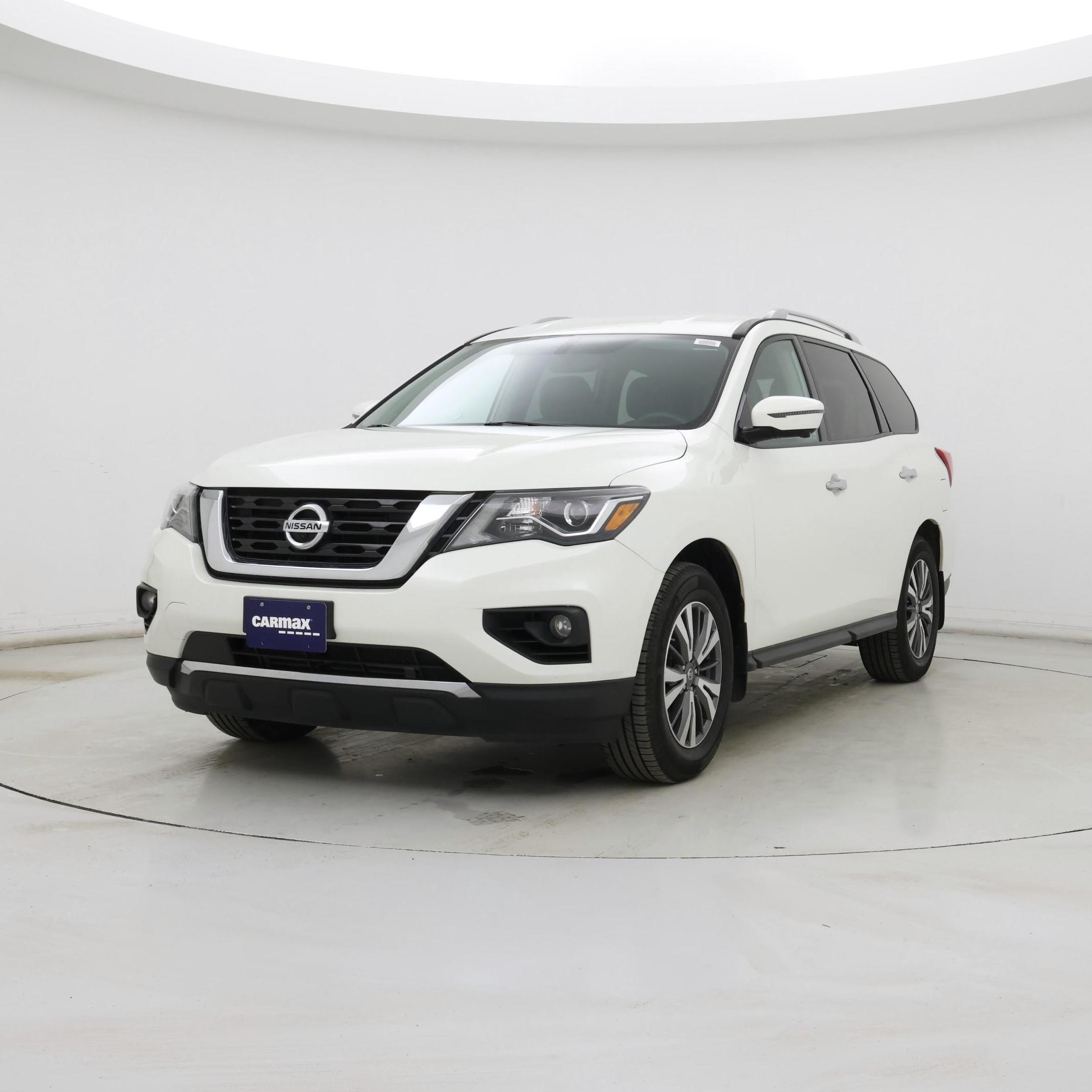 Thumbnail: 2017 Nissan Pathfinder - 4