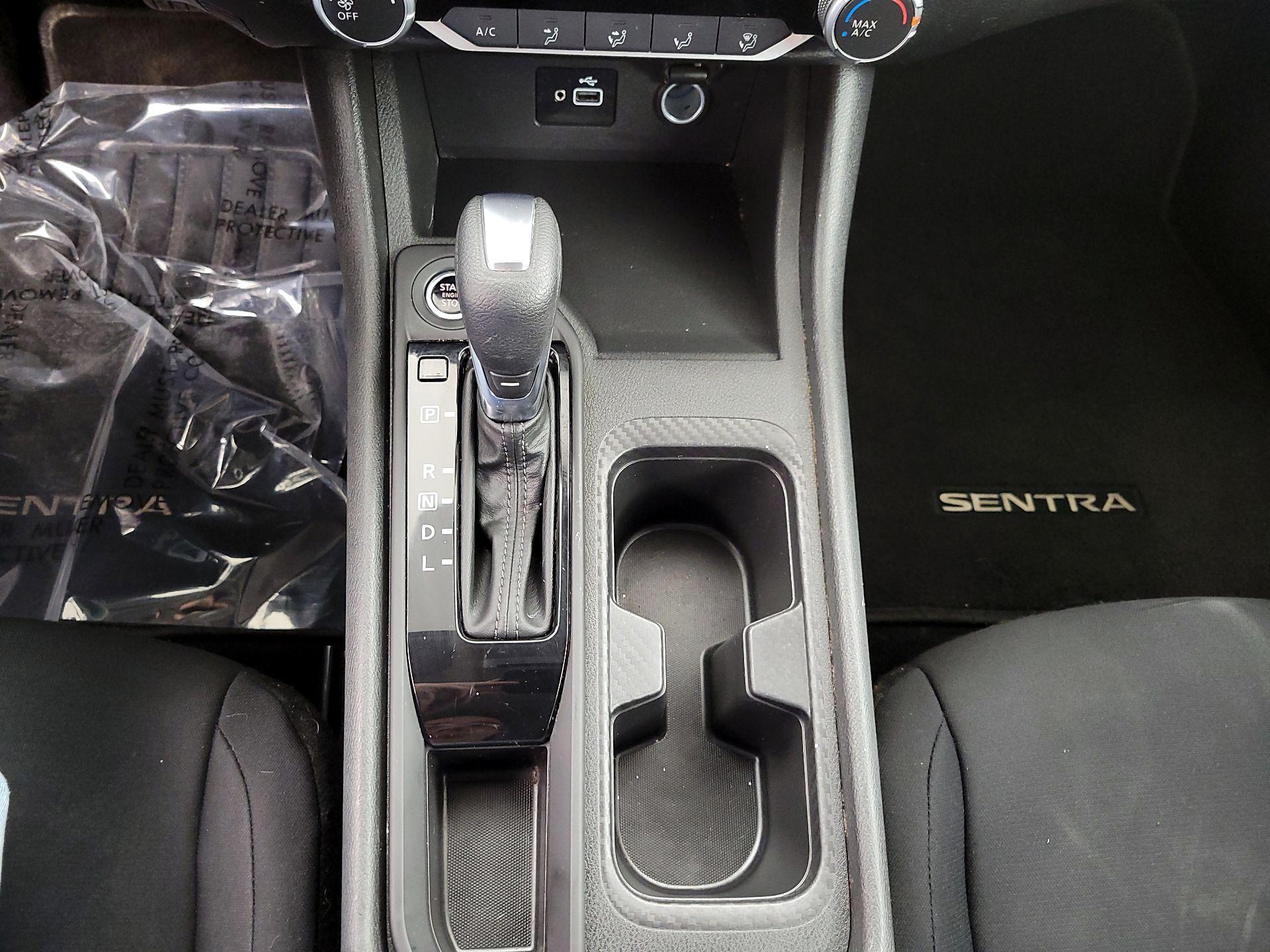 Thumbnail: 2023 Nissan Sentra - 17