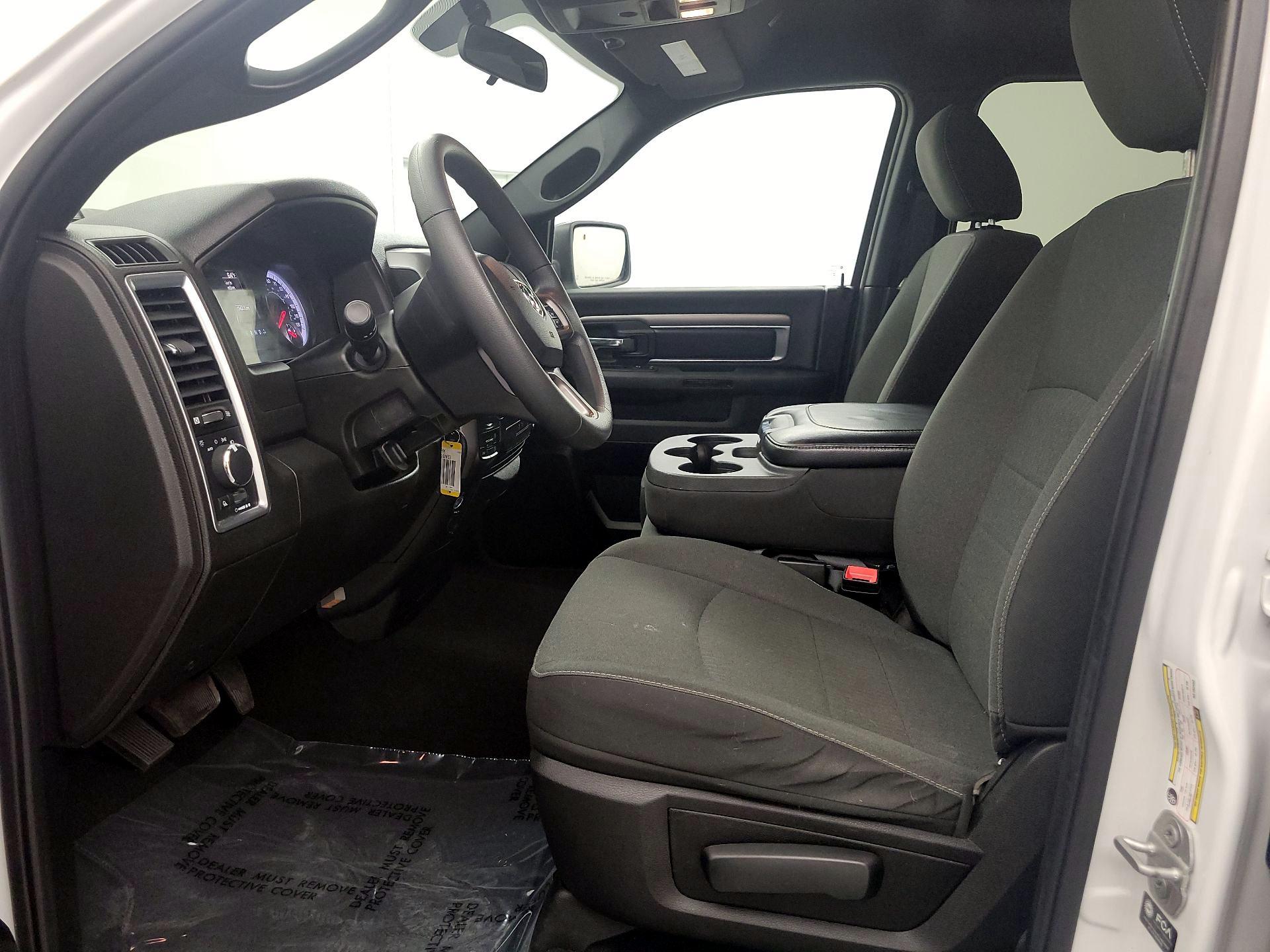 Thumbnail: 2022 RAM 1500 Classic - 11