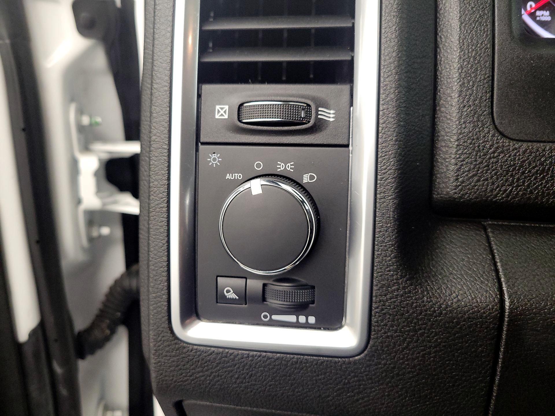 Thumbnail: 2022 RAM 1500 Classic - 13