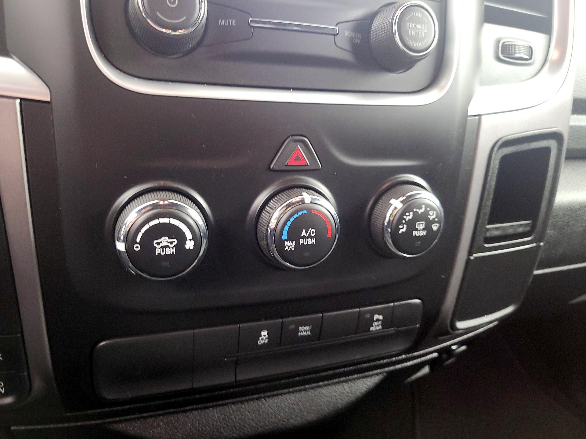 Thumbnail: 2022 RAM 1500 Classic - 16