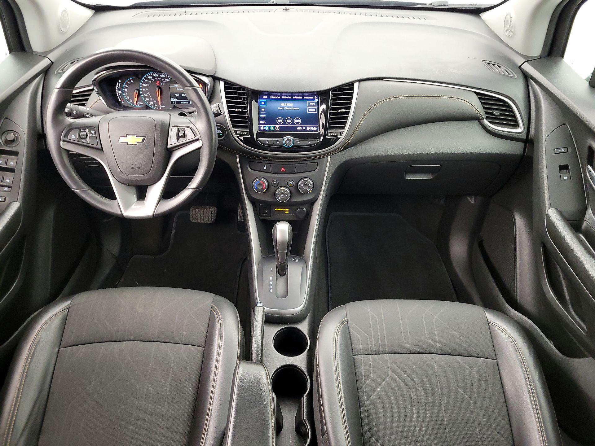 Thumbnail: 2022 Chevrolet Trax - 9