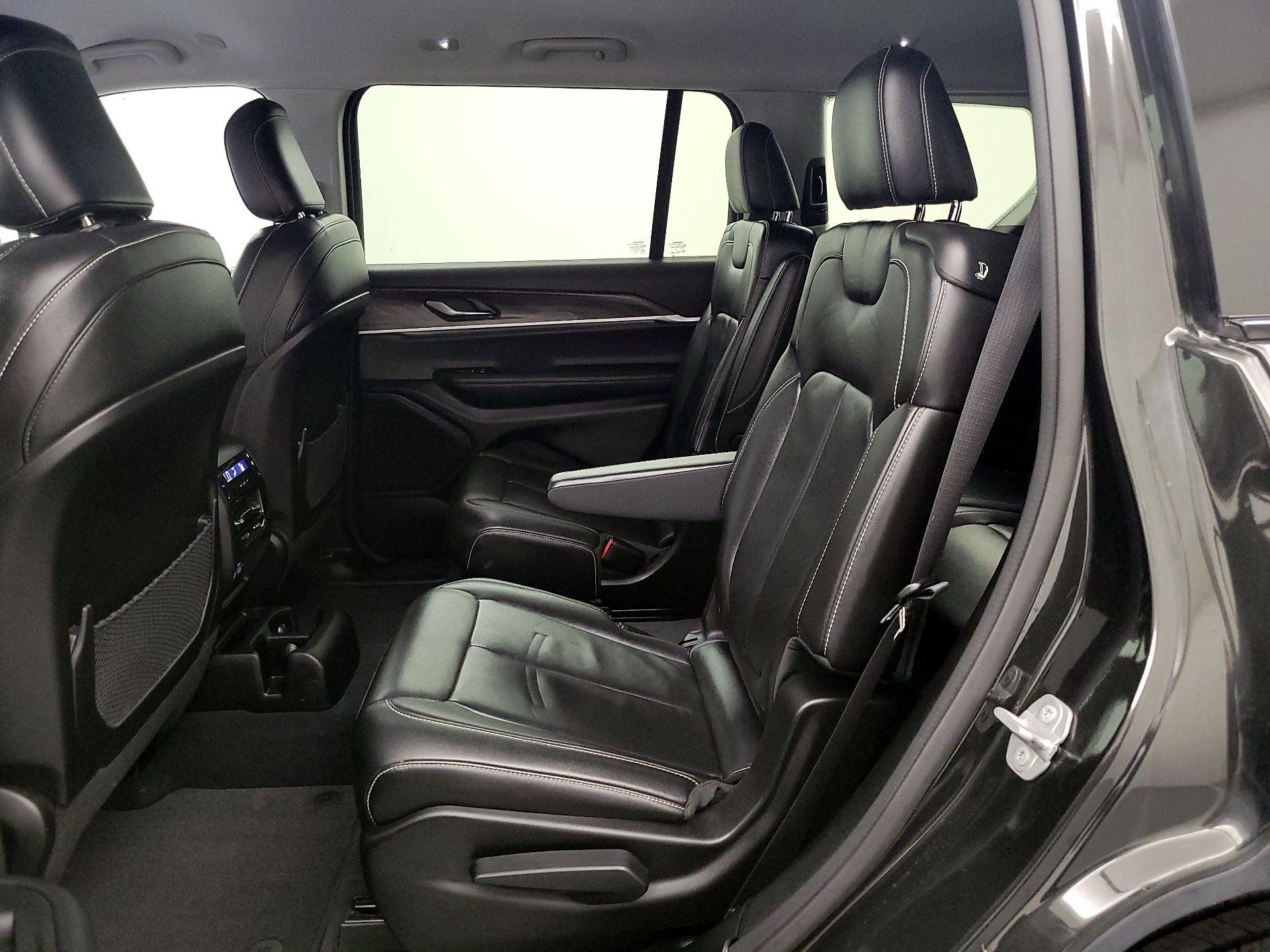 Thumbnail: 2023 Jeep Grand Cherokee L - 20