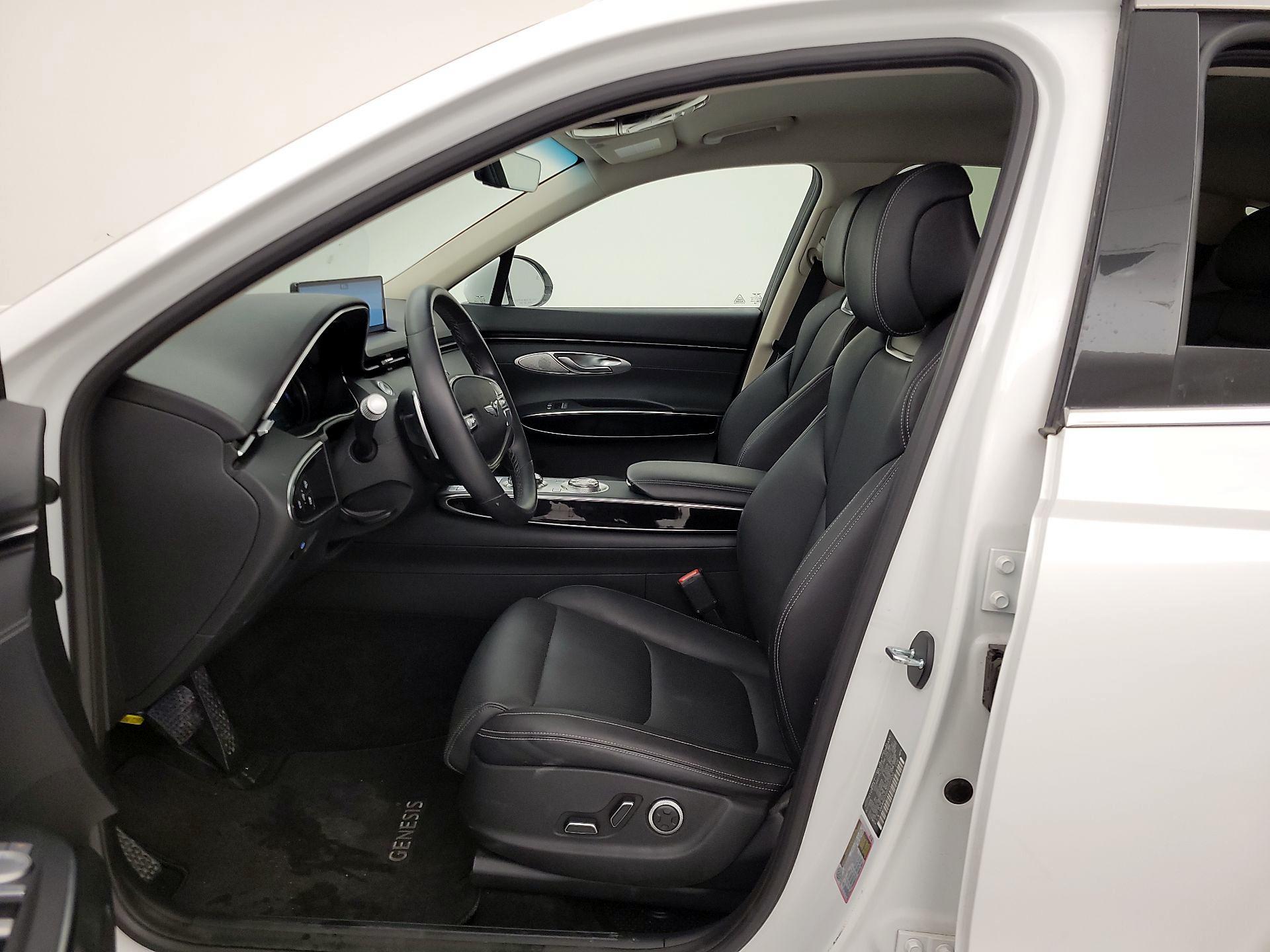 Thumbnail: 2025 Genesis GV70 - 11