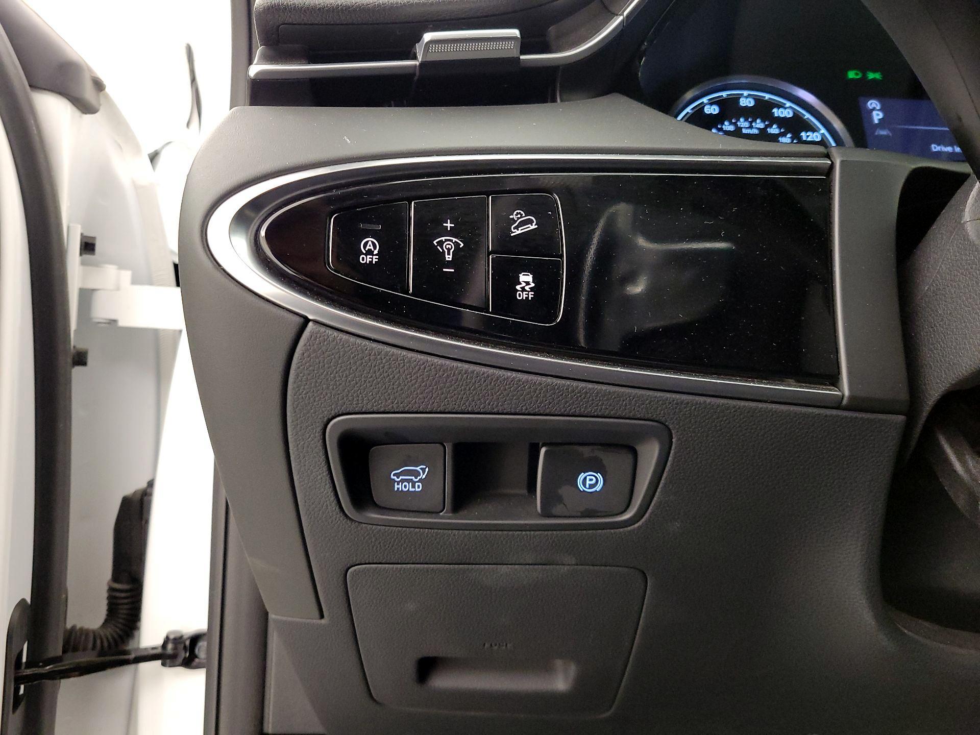 Thumbnail: 2025 Genesis GV70 - 13