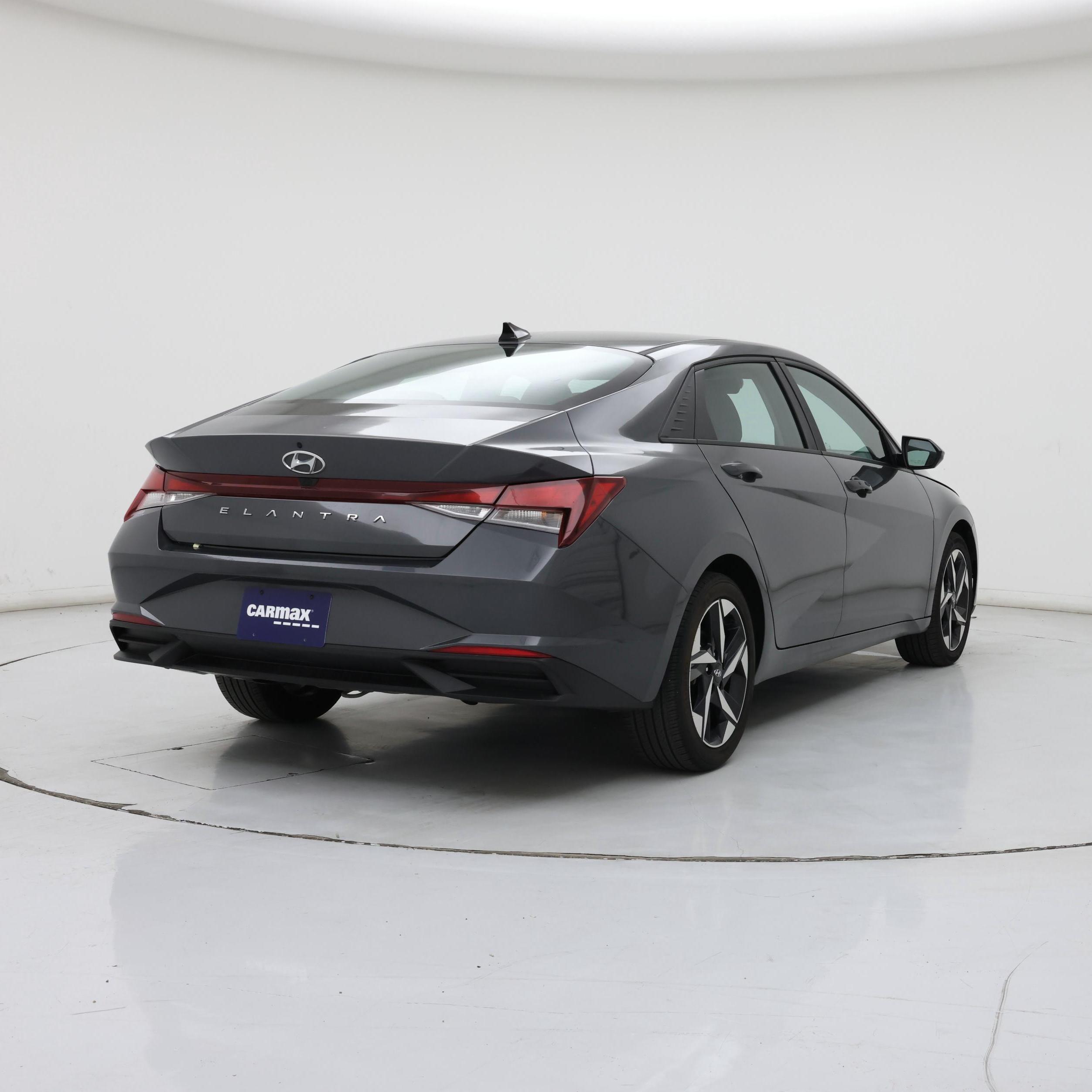 Thumbnail: 2023 Hyundai Elantra - 8