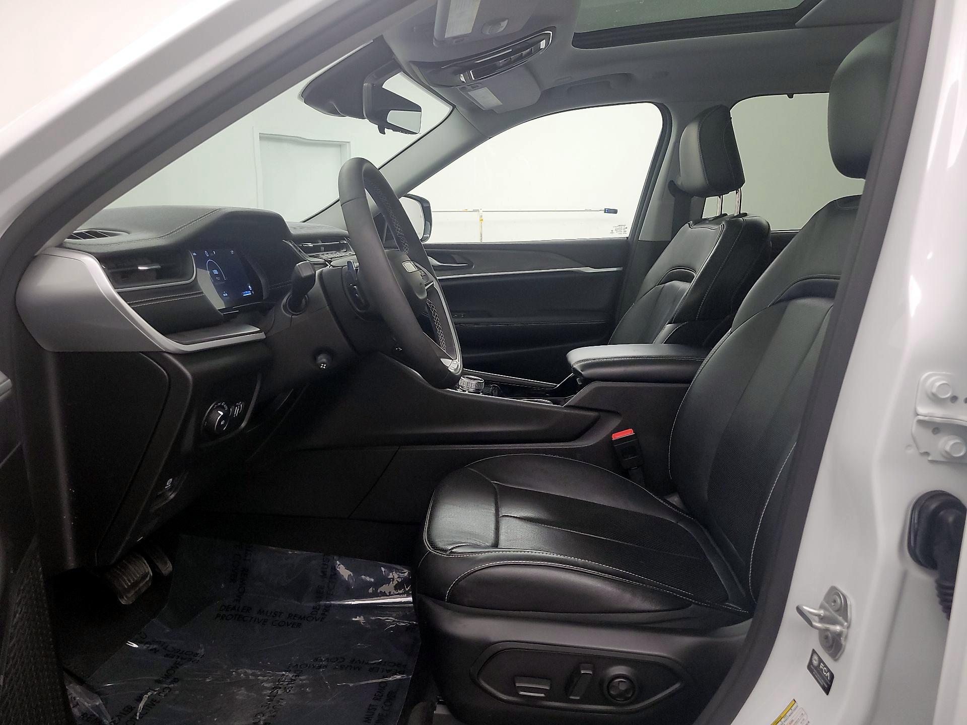 Thumbnail: 2023 Jeep Grand Cherokee L - 11