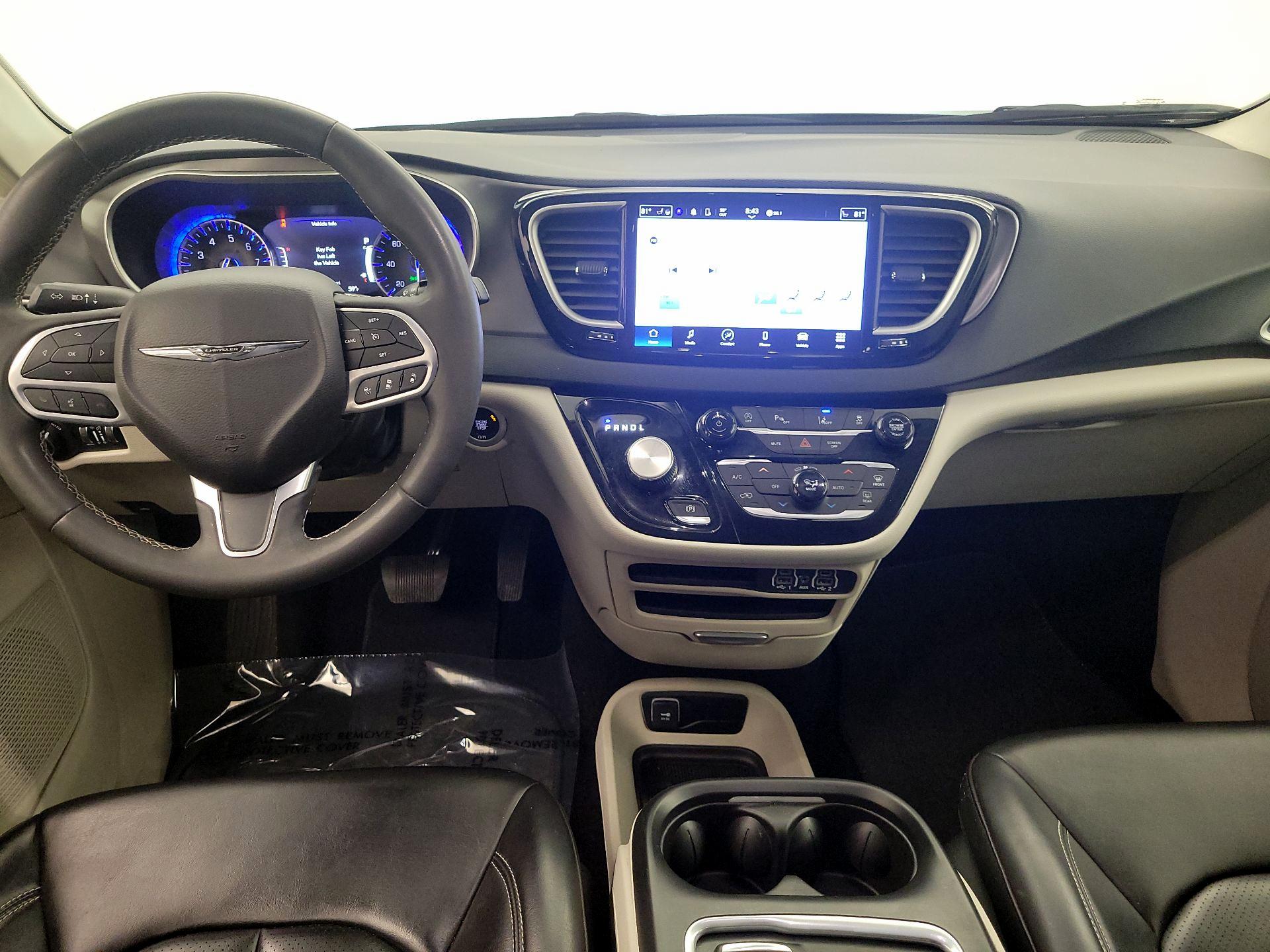 Thumbnail: 2023 Chrysler Pacifica - 9